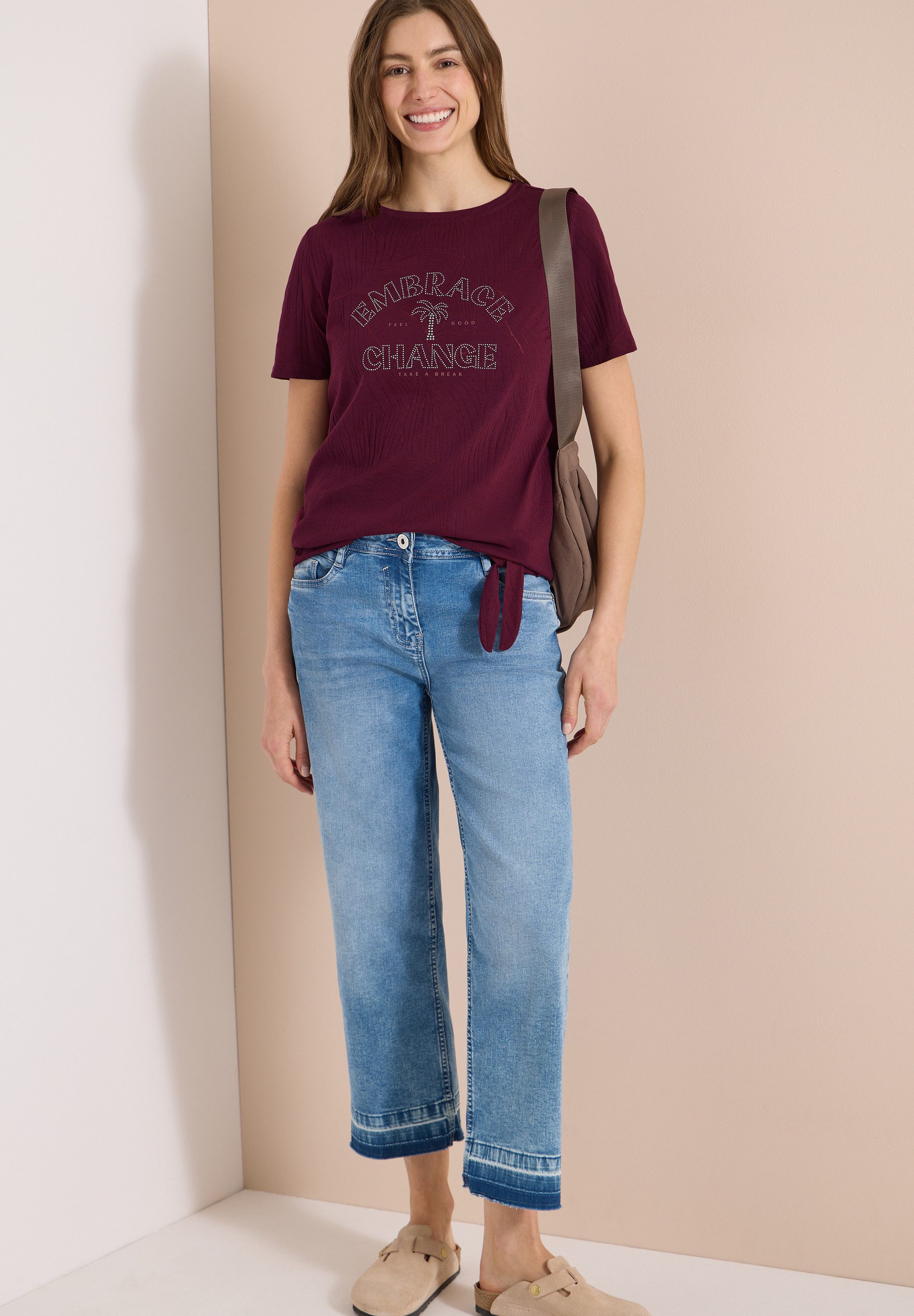 CECIL Rundhalsshirt Sommershirt im Ausbrenner-Look mit Wording – Bild 5 von 5