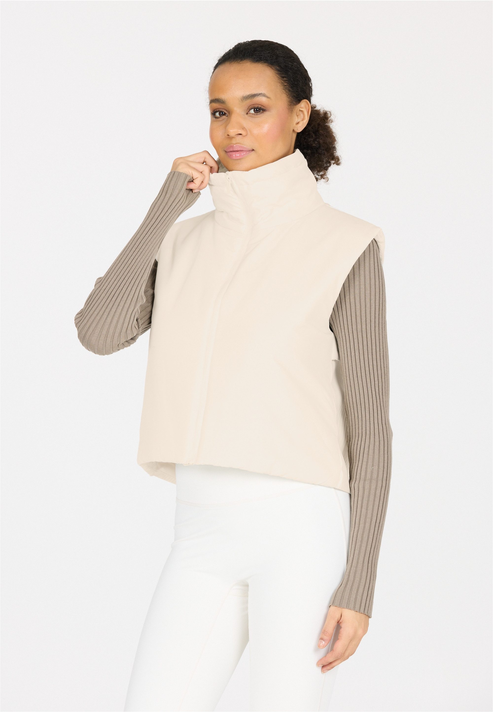 ATHLECIA Softshellweste Ayanda mit wärmeisolierendem PRIMALOFT-Futter