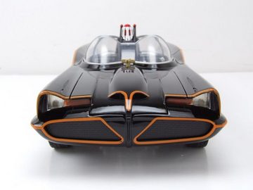 JADA Modellauto Batmobile Batman Classic Series 1966 schwarz mit Licht und Figuren, Maßstab 1:18