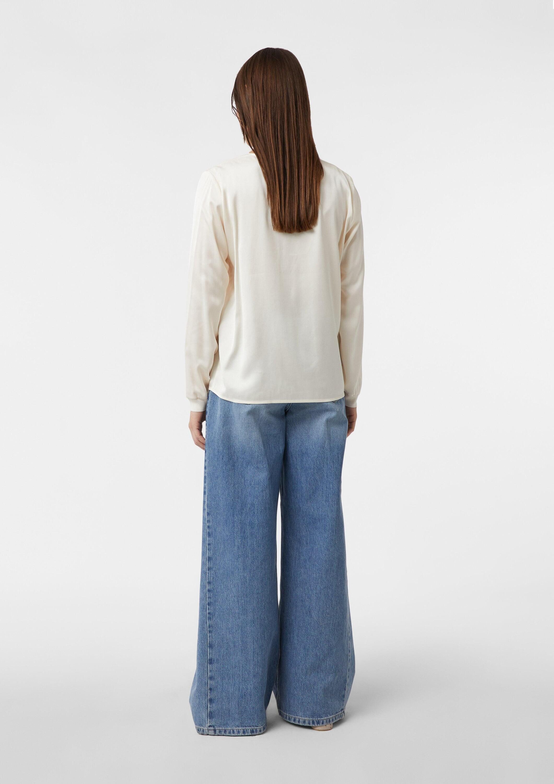 comma Langarmbluse Bluse Satinbluse mit V-Ausschnitt und feinen Rippdetails