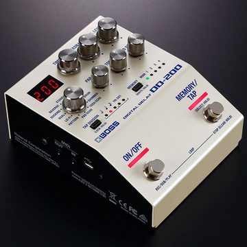 Boss by Roland E-Gitarre DD-200 Digital Delay Effekt-Gerät, Bundle, Mit Kabel 3m