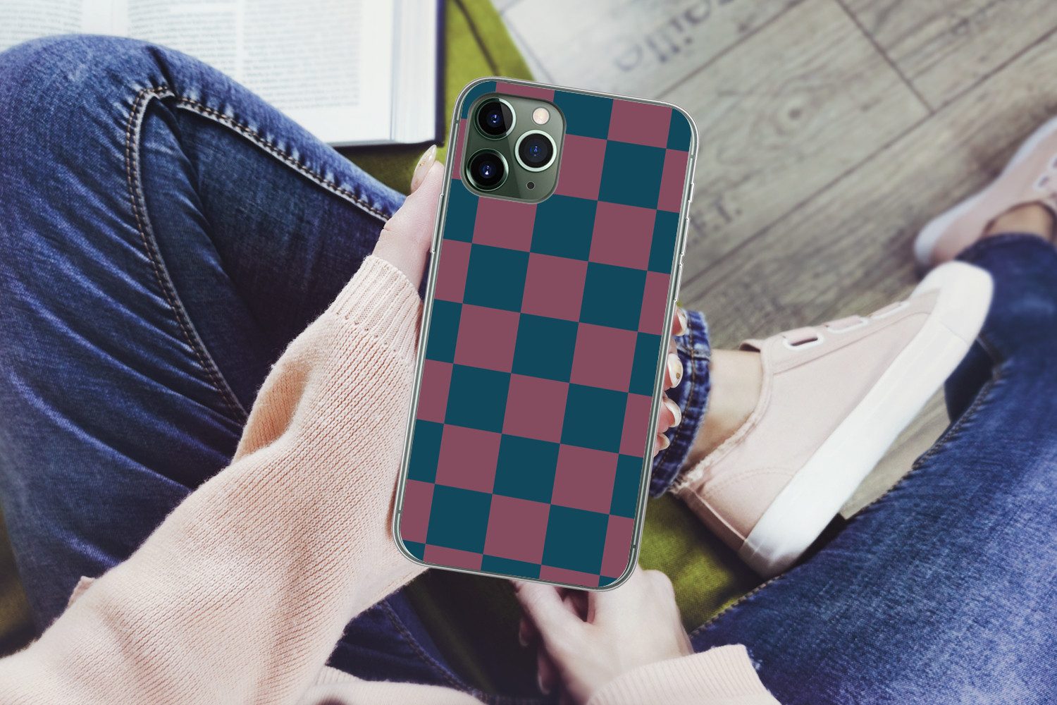 MuchoWow Handyhülle für Apple iPhone 11 Pro Max Schachbrett Druck - Blau - Rot - Würfel, Smartphone-Bumper, Print, Handy Schutzhülle Dünn