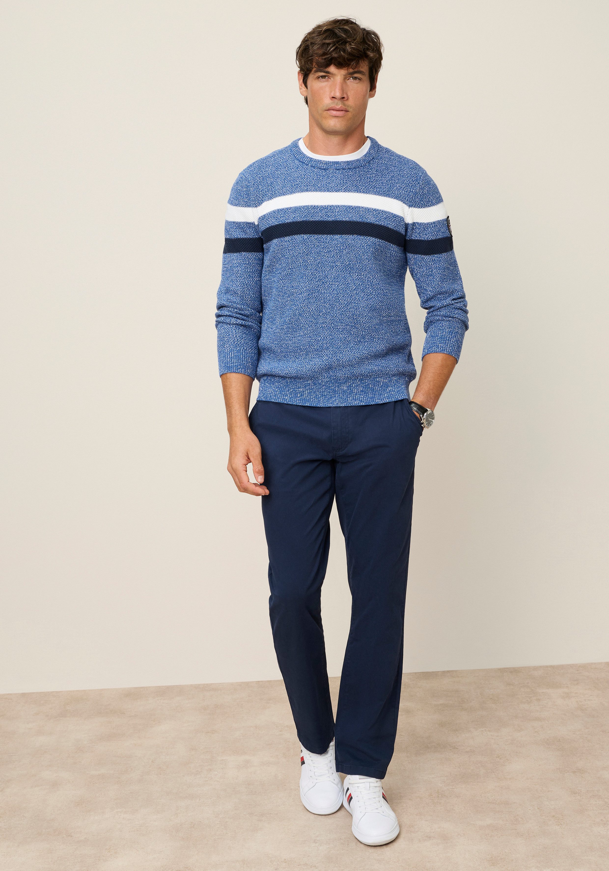 Zum Outfit 8