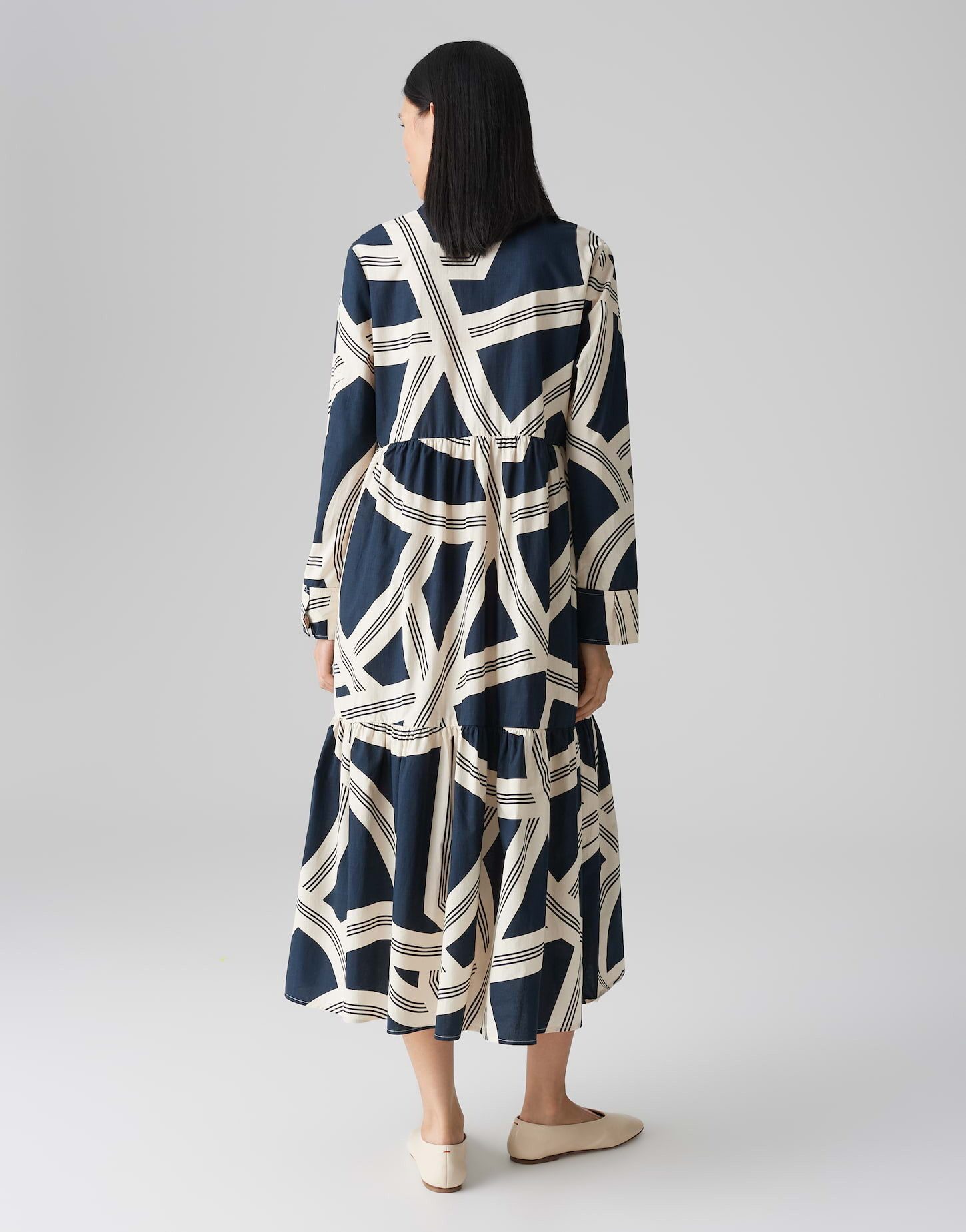 OPUS Midikleid WERANO LANE aus nachhaltiger Baumwolle grafisches Muster, Perlmuttknöpfe, Hemdblusenkragen