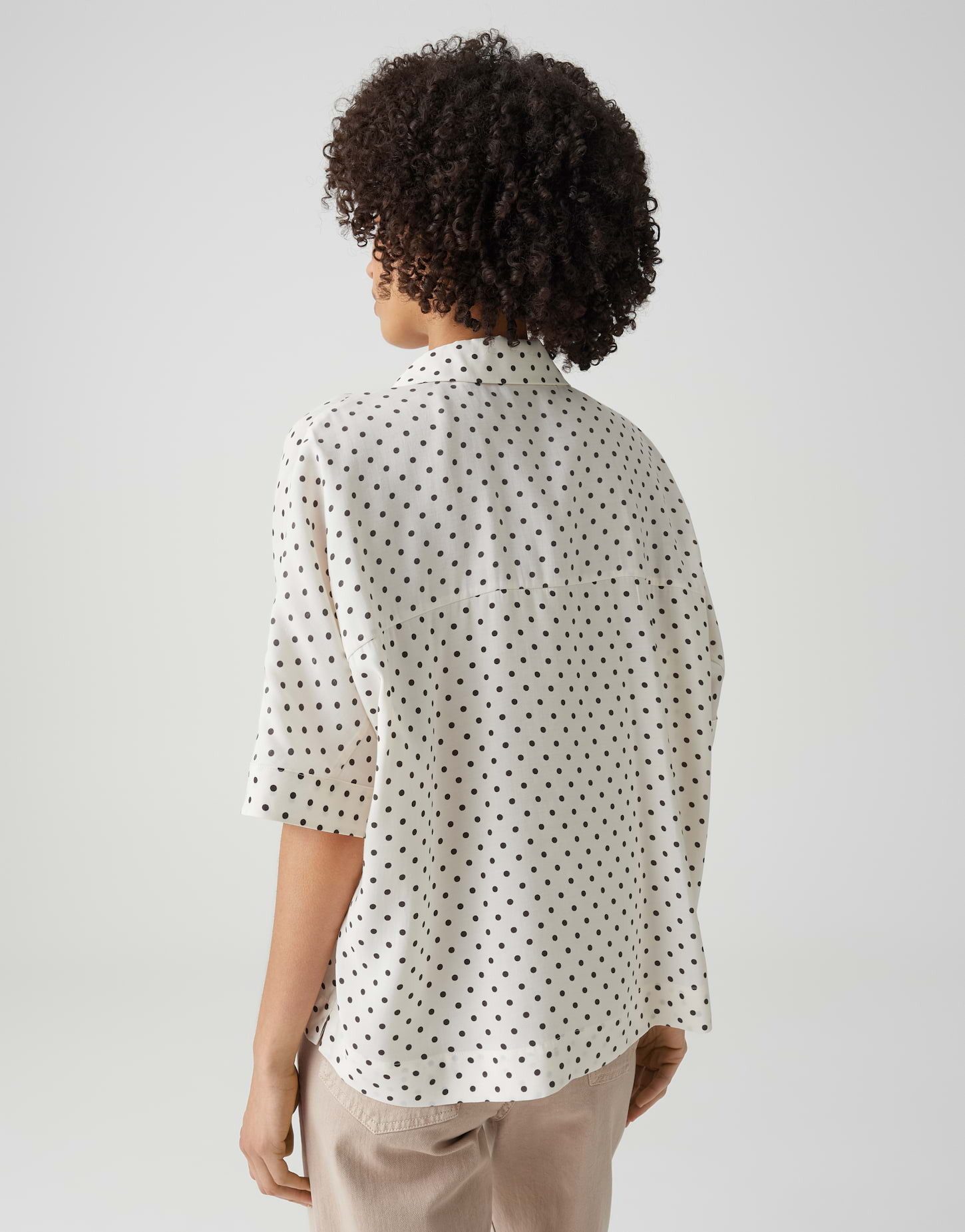 OPUS Kurzarmbluse Hemdbluse im Polka Dot Design Regular Fit Vielseitig kombinierbar für casual Looks