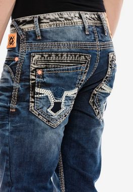 Cipo & Baxx Bequeme Jeans mit breiten Ziernähten