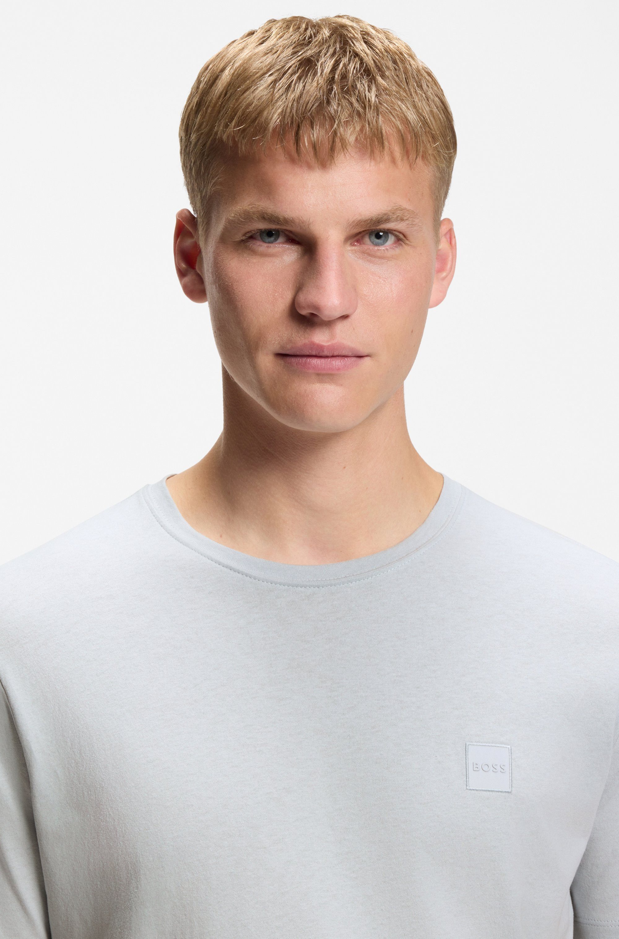 BOSS ORANGE T-Shirt Tales mit BOSS Stickerei auf der Brust
