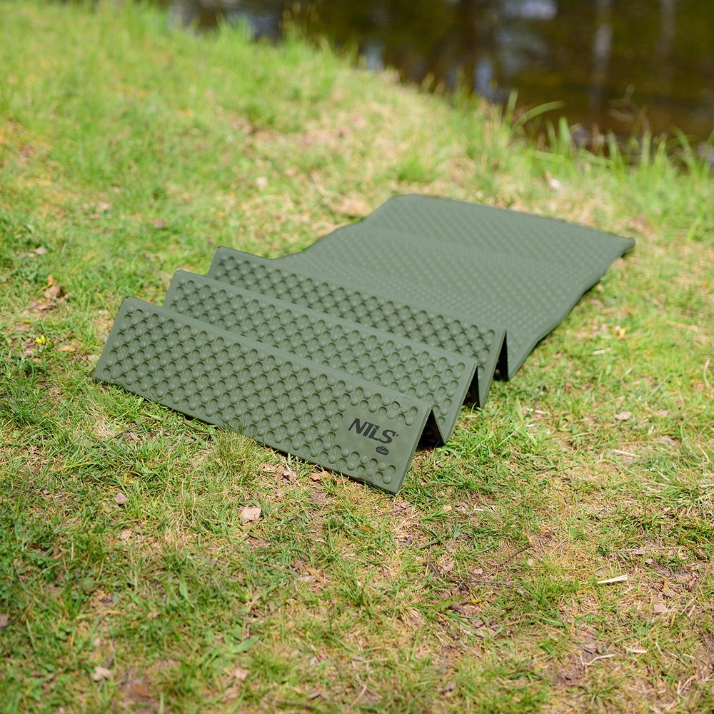 NILS CAMP Fitnessmatte Faltmatte Isomatte Outdoor (Spar-Set, 1-St., 182 x 60 x 2 cm leicht), faltbar, ultraleicht, XPE, wärmeisolierend