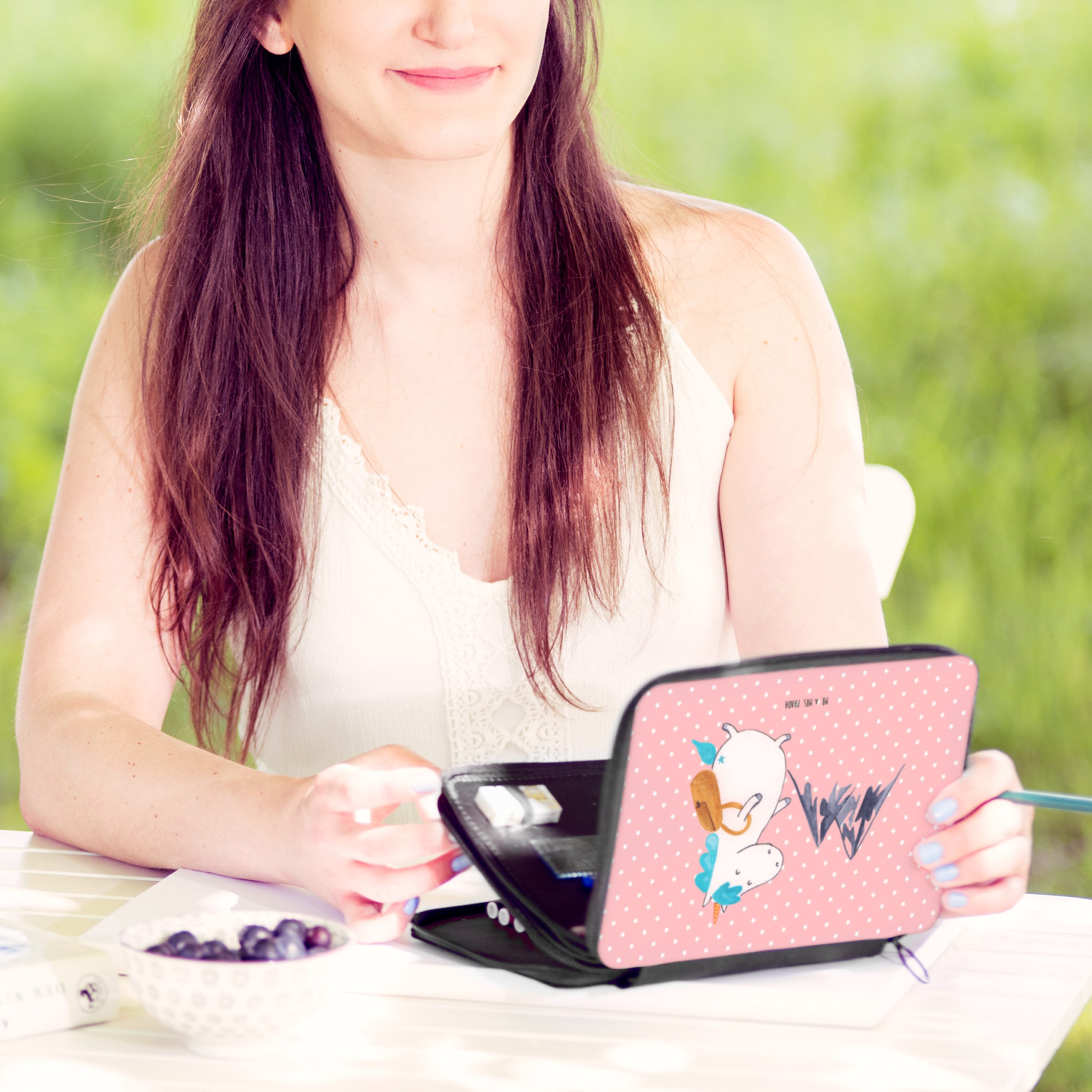 Mr. & Mrs. Panda Federmäppchen Einhorn Bergsteiger, Federmäppchen, Rot Pastell, Schlampermäppchen, B, (Packung, 1-tlg)