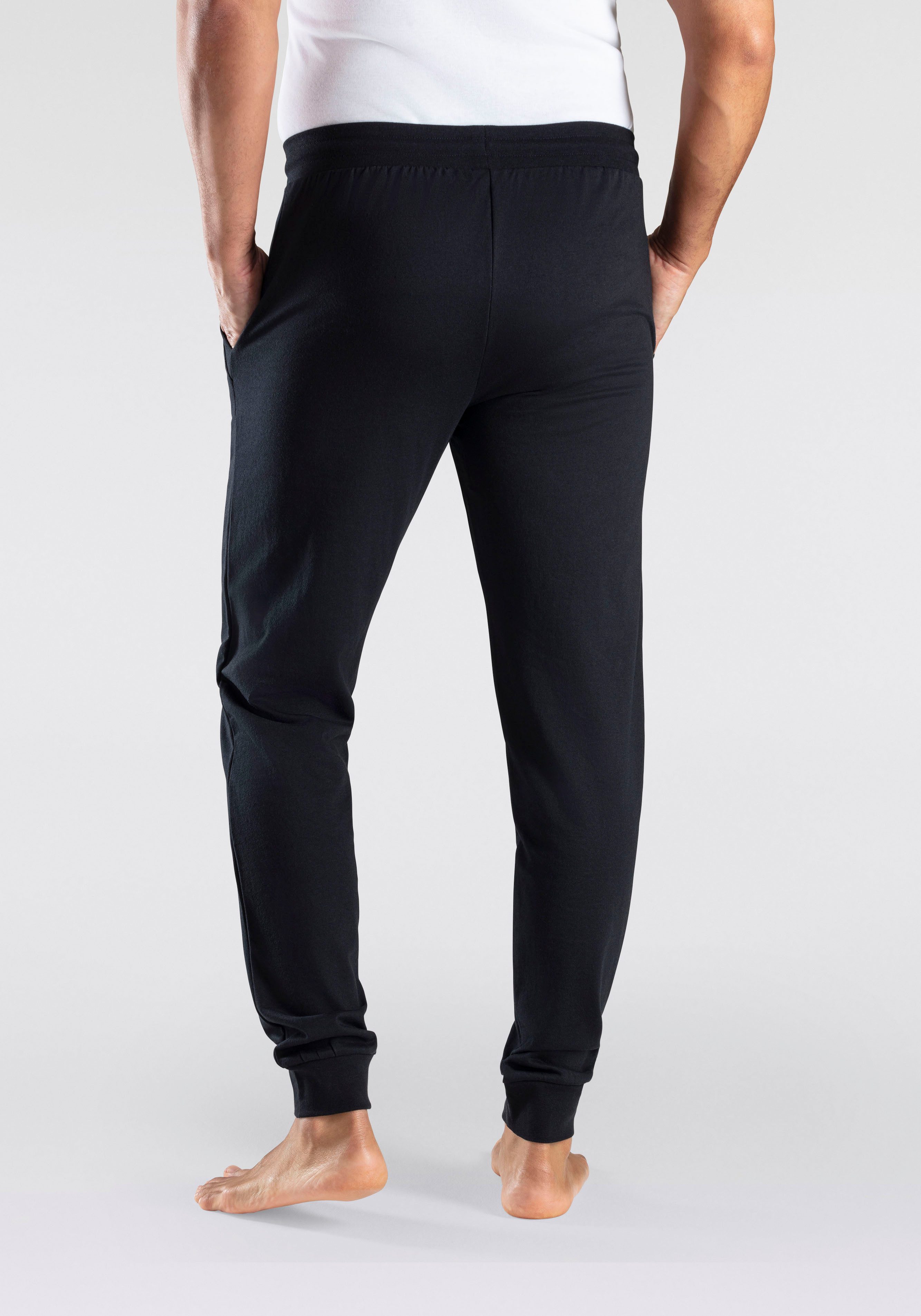 Bench. Loungewear Sweathose Jogginghose mit Kordel, aus Baumwoll-Mix