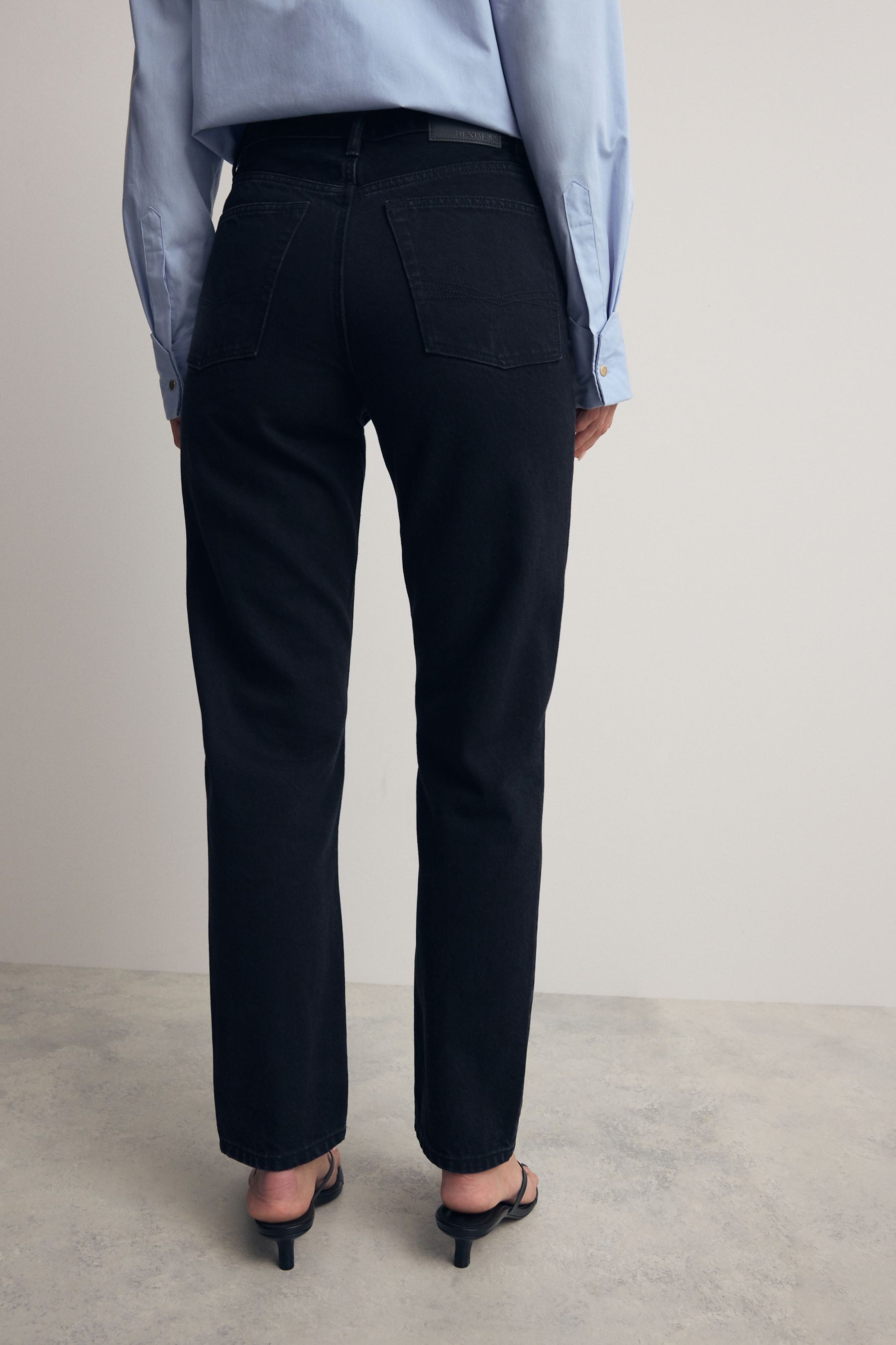 Next Straight-Jeans Column Mom-Jeans aus 100 % Baumwolle (1-tlg)
