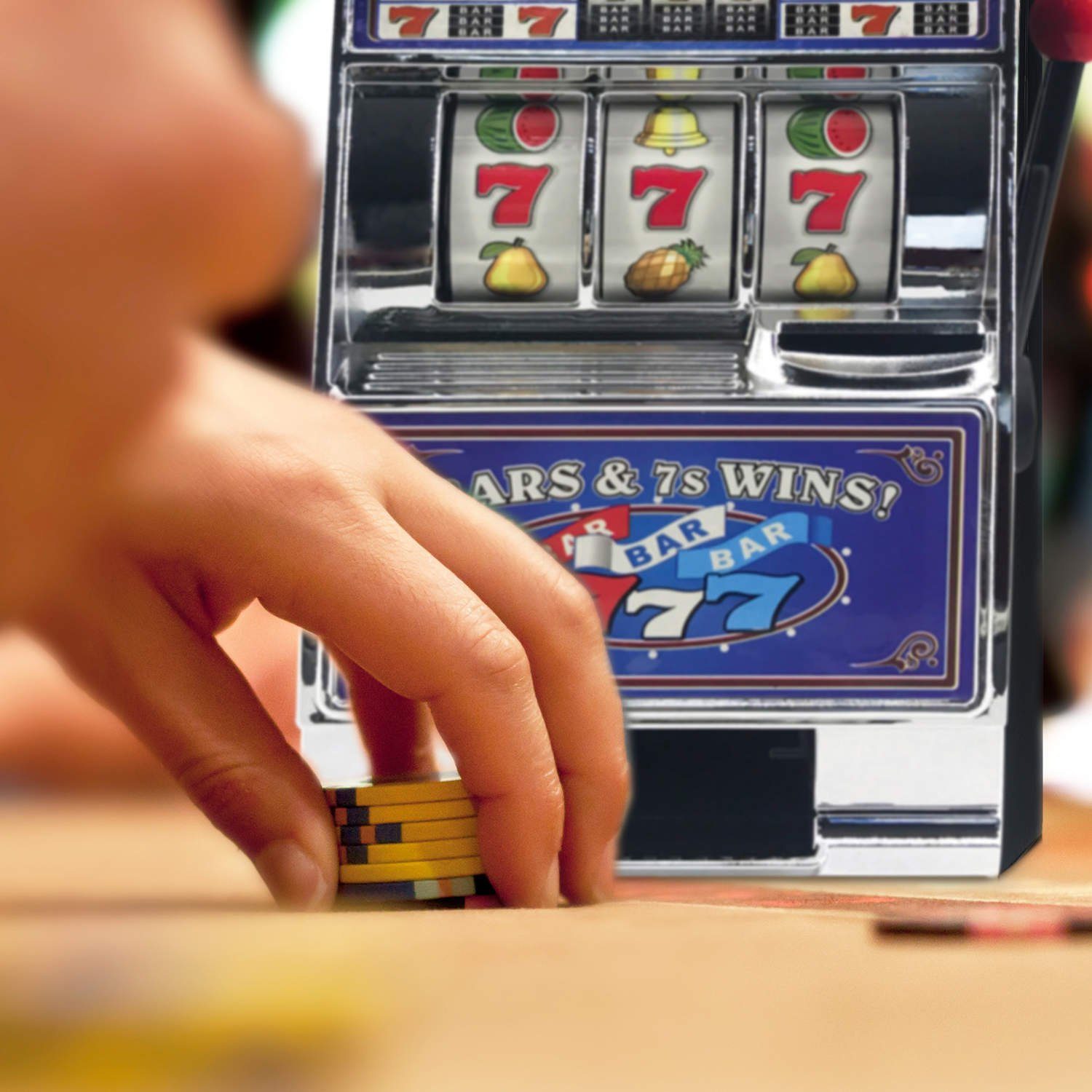 Goods+Gadgets Spardose Einarmiger Bandit Spardose–Slot Machine Geldautomat mit Licht & Sound, (Sparschwein), Geldspiel-Automat Slot Machine Glücksspiel-Automat