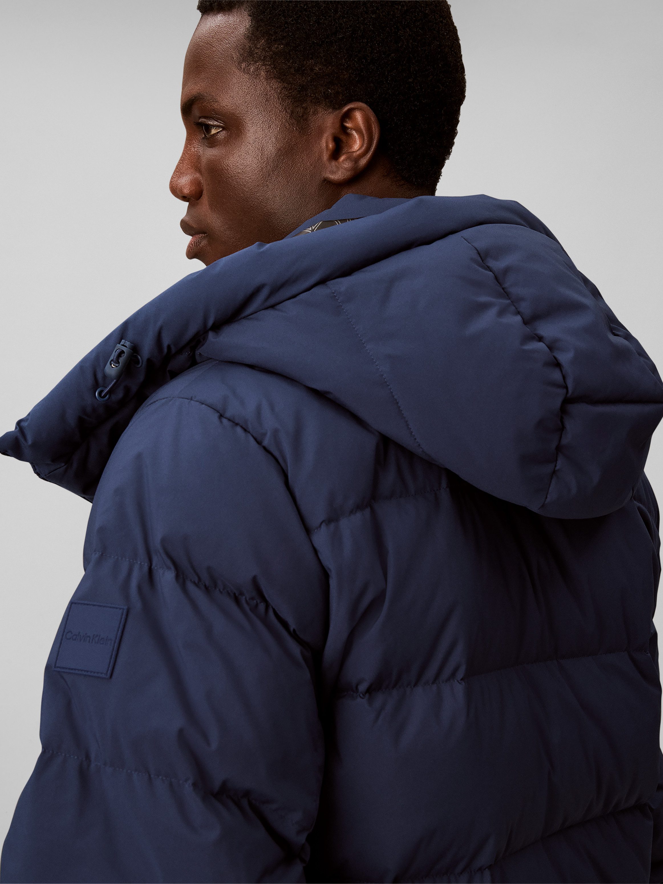 Calvin Klein Steppjacke MATTE DOWN PUFFER Regular fit mit Kapuze