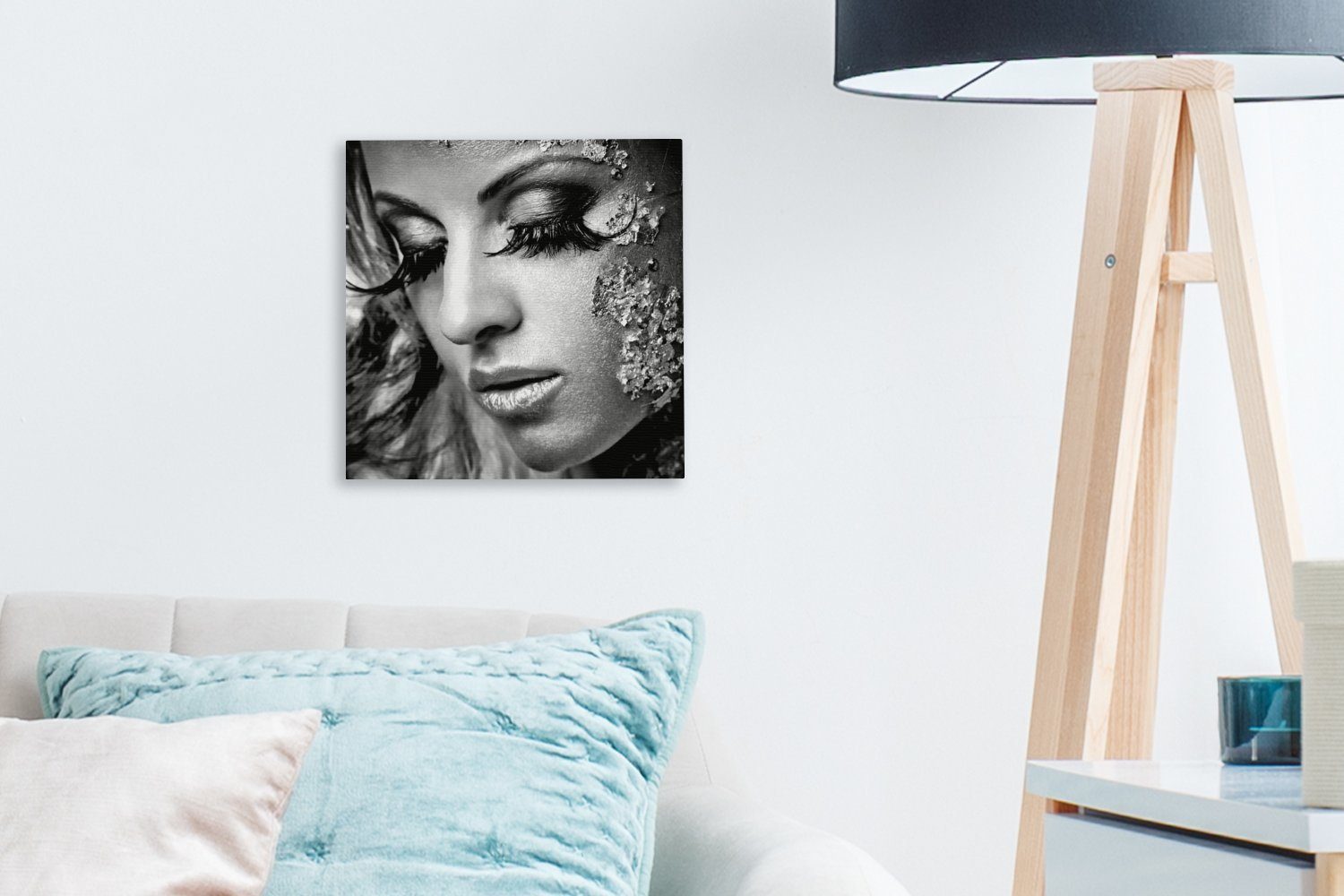 OneMillionCanvasses® Leinwandbild Frau für - Schlafzimmer Bilder - Wohnzimmer Schwarz (1 weiß, - Leinwand und St), Gold Wimpern