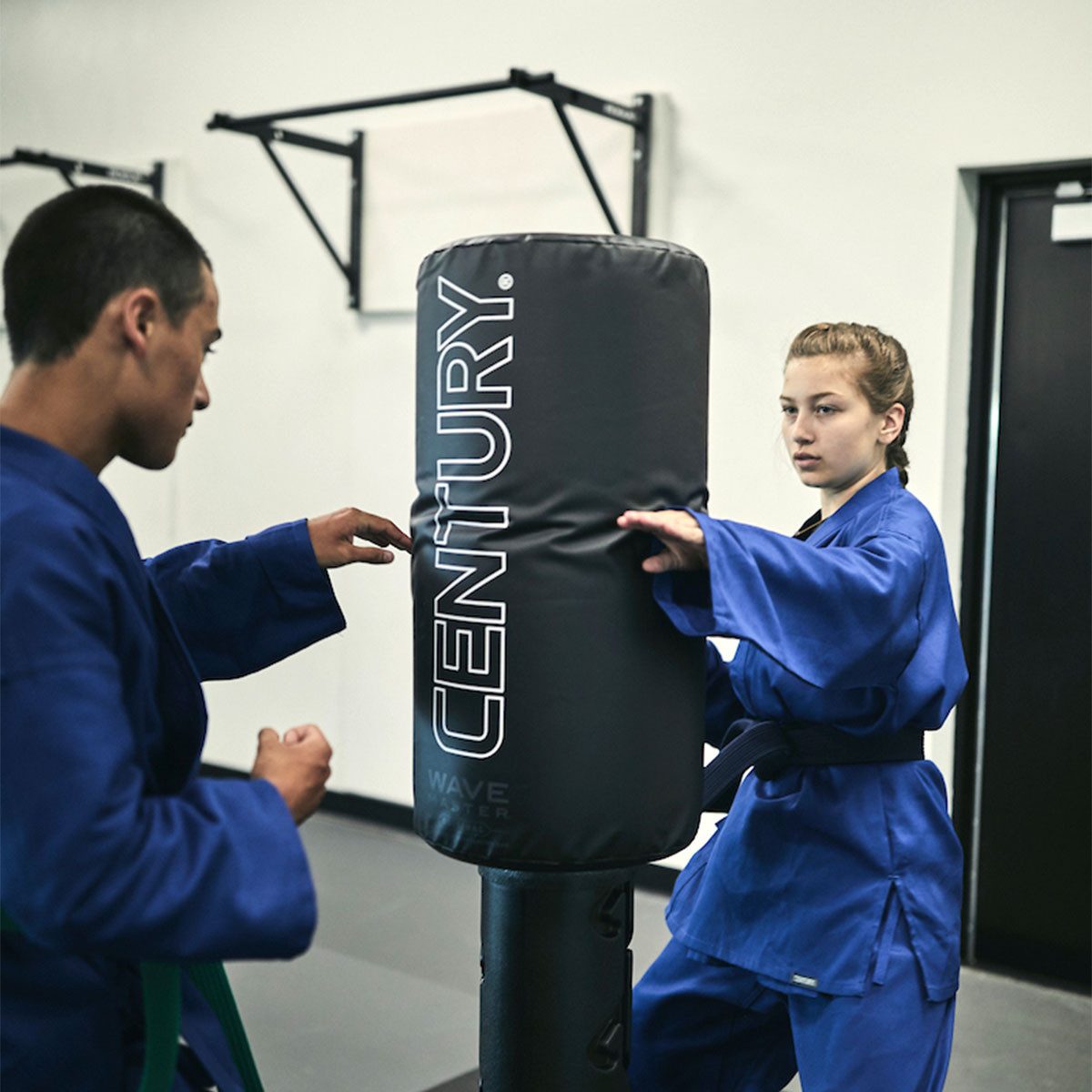 Century Martial Arts Standboxsack Original Wavemaster® Schwarz