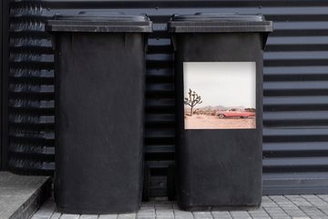 MuchoWow Wandsticker Auto - Wüste - Baum - Berge - Sand (1 St), Mülleimer-aufkleber, Mülltonne, Sticker, Container, Abfalbehälter