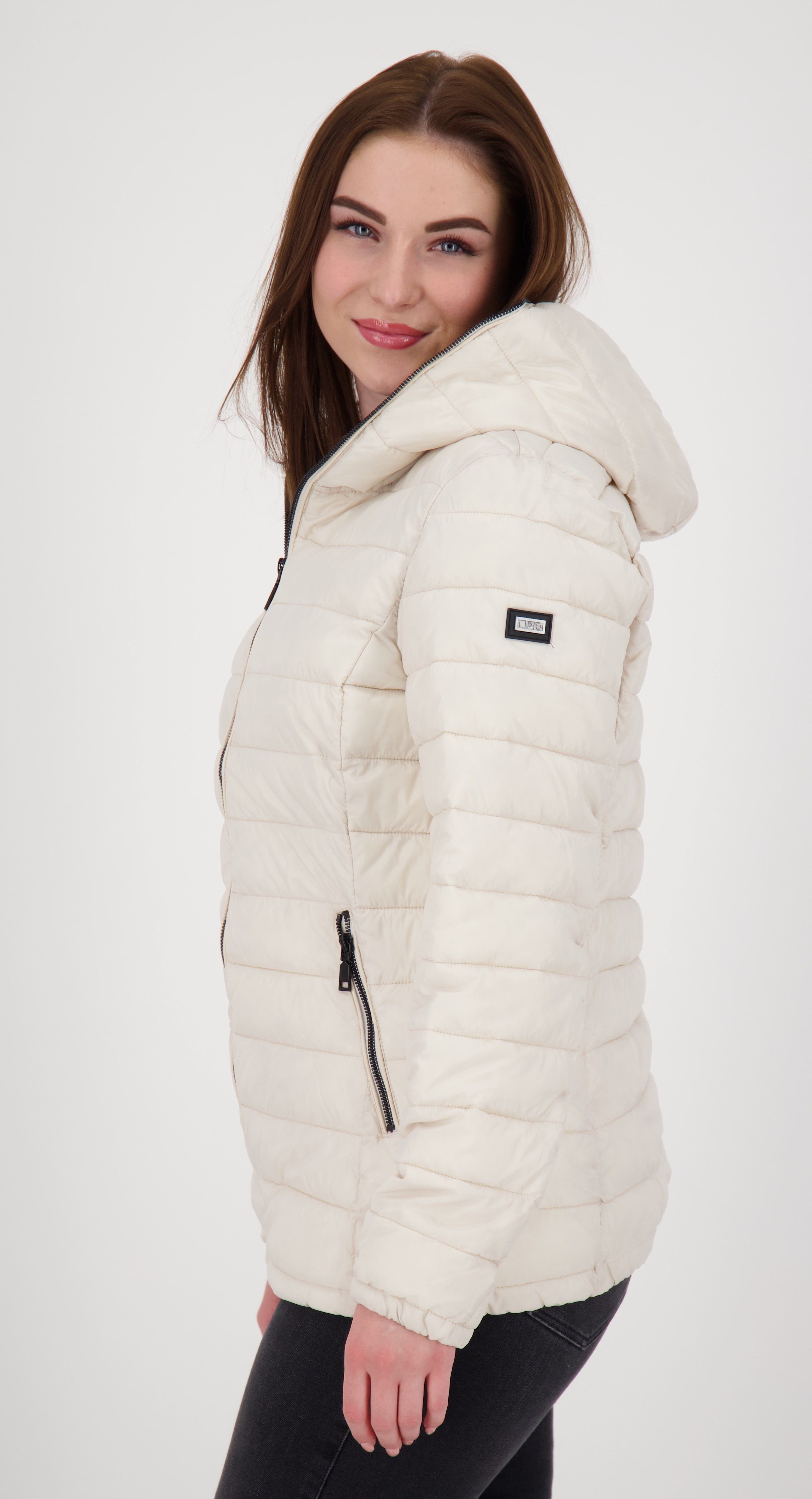 in MELVILLE GILMOUR Großen Steppjacke Active erhältlich white III Größen DEPROC sand Women auch