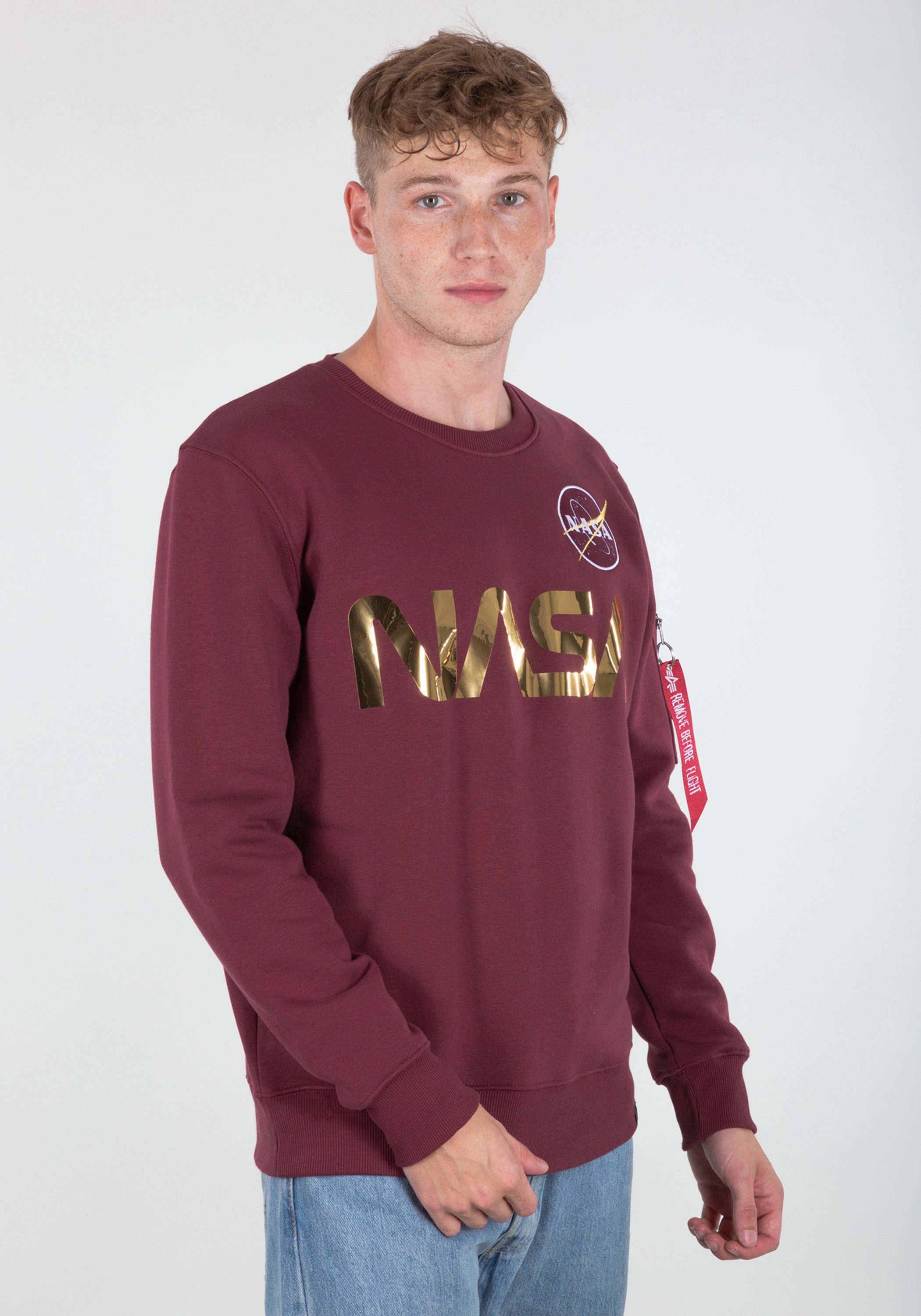 burgundy/shiny gold