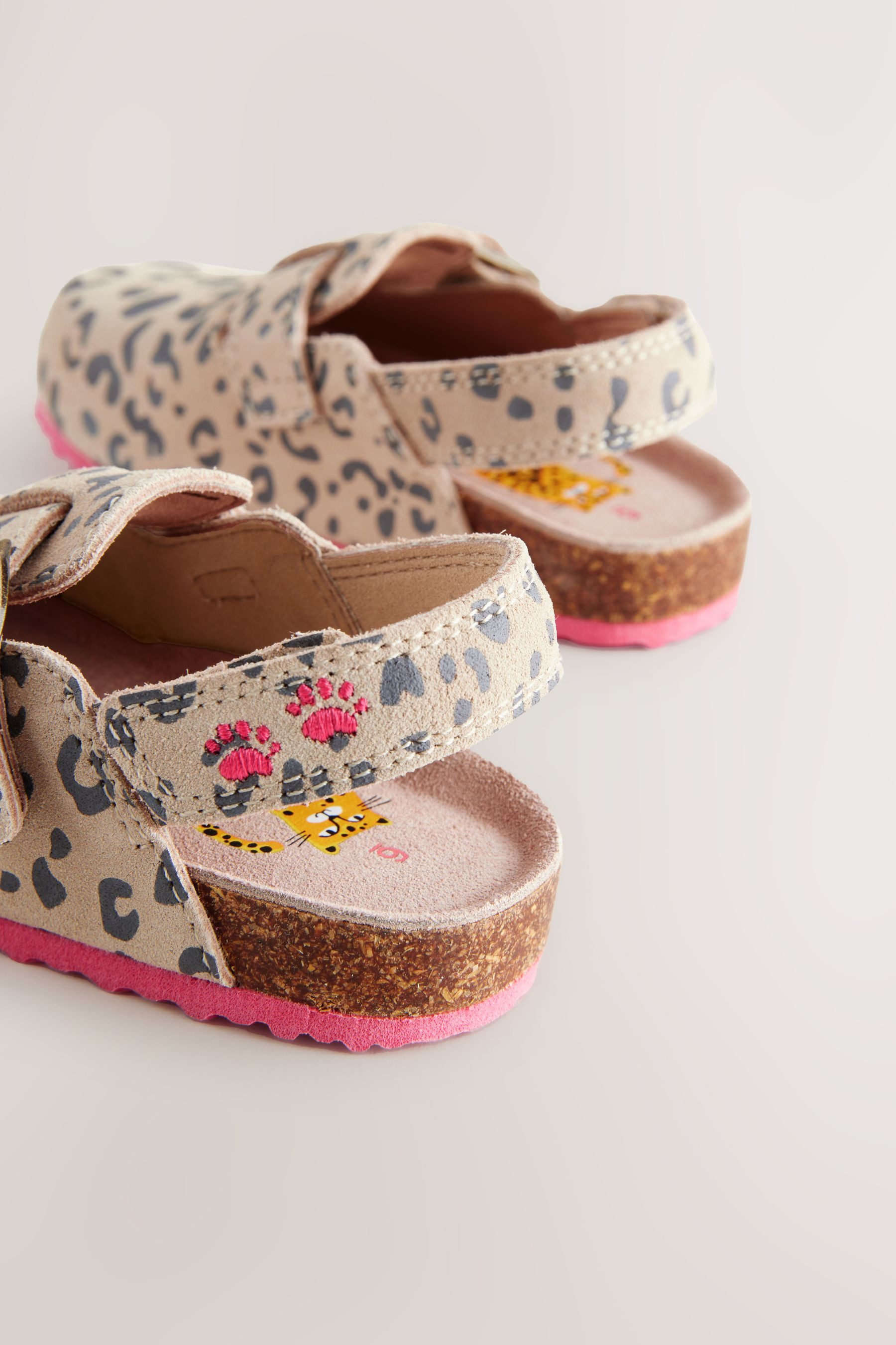 Next Clogs aus Leder Clog (1-tlg)