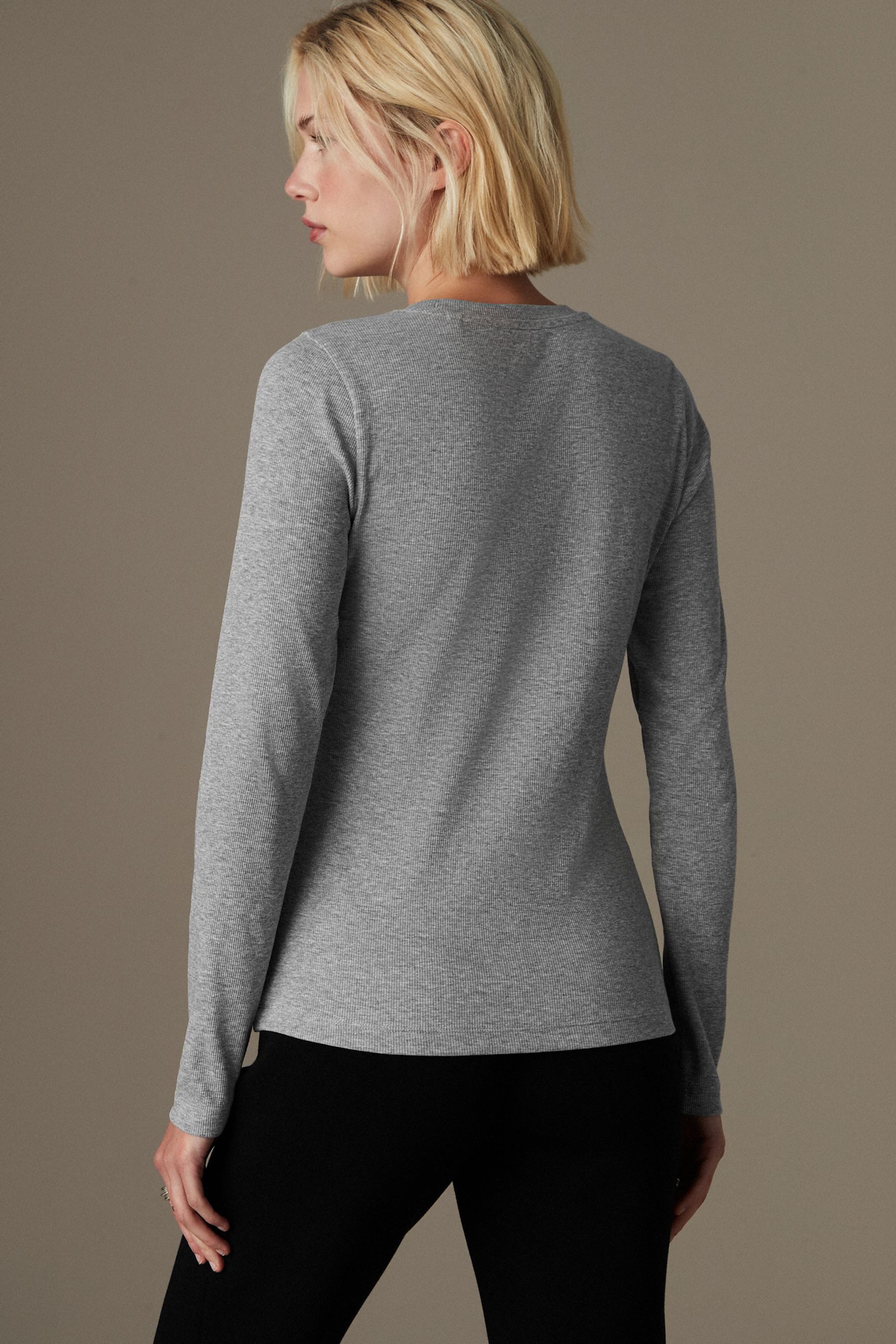 Next Langarmshirt Langärmeliges, geripptes Rundhals-Oberteil (1-tlg) günstig online kaufen