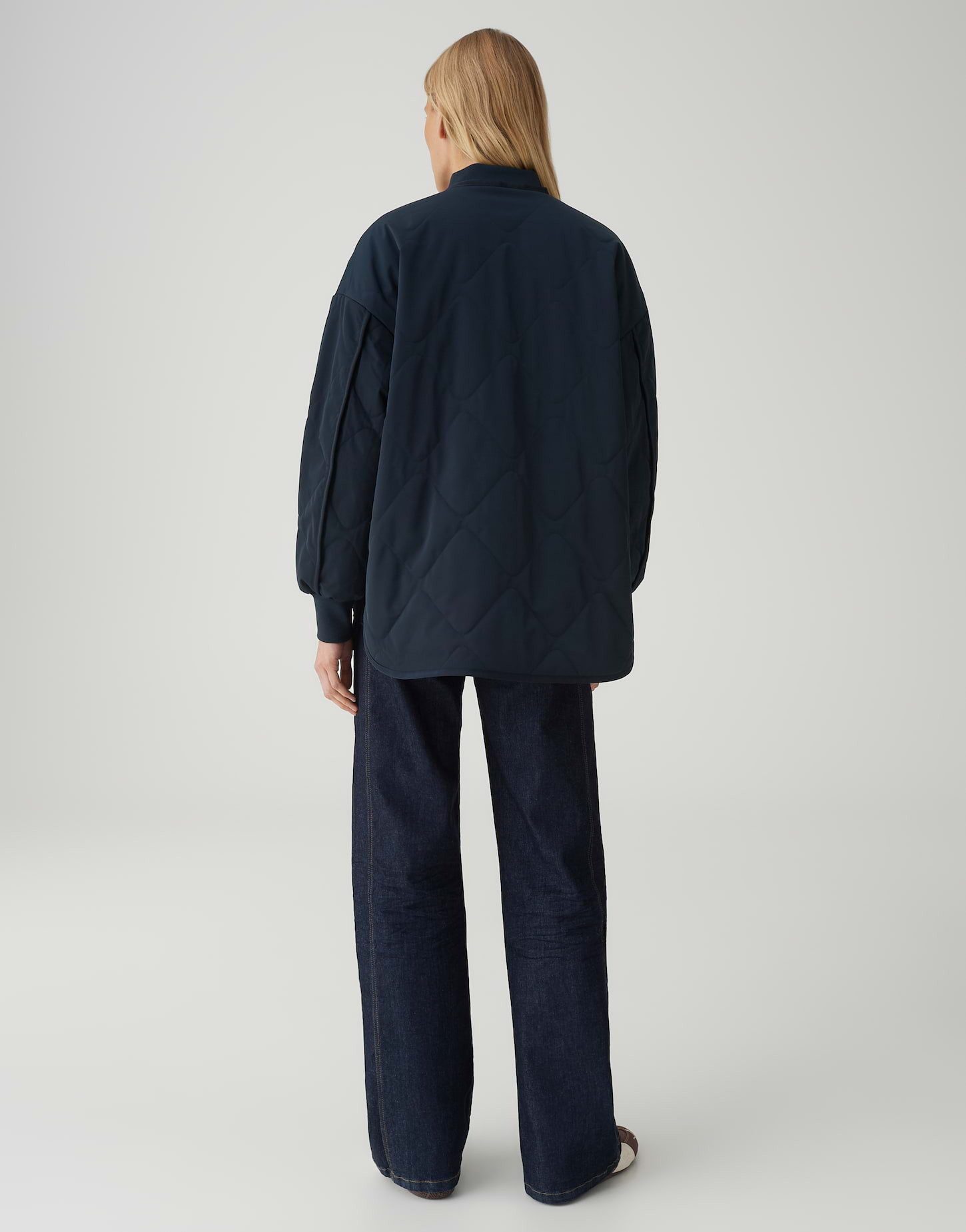 OPUS Winterjacke HELLSY mit Steppung Weite Passform, leicht ausgestellter Schnitt, überschnittene Schulter