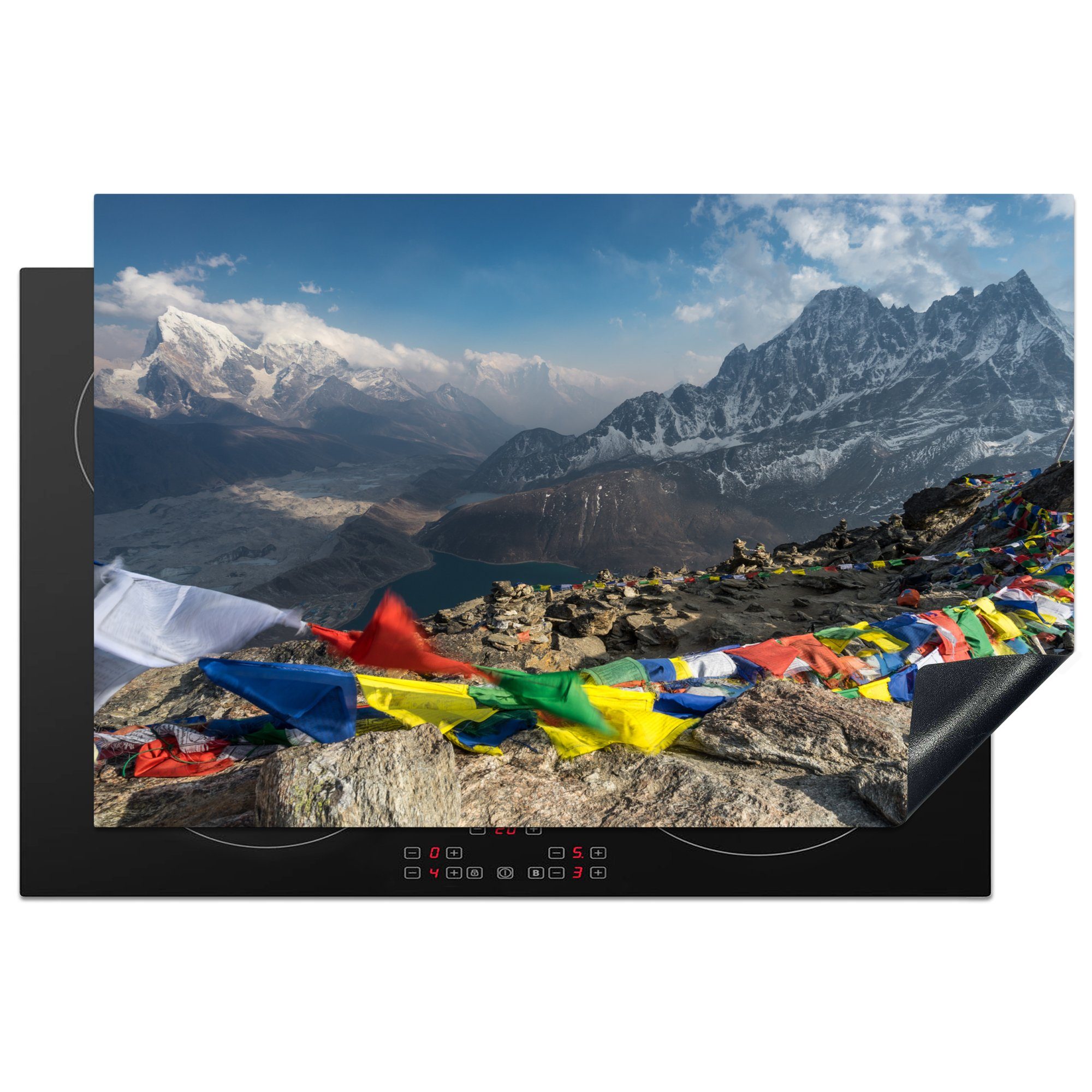 MuchoWow Herdblende-/Abdeckplatte Flaggen im Berggipfel, (1 tlg), Induktionskochfeld küche, einem Ceranfeldabdeckung auf Nepal, für Vinyl, 81x52 cm, Schutz Himalaya-Gebirge die