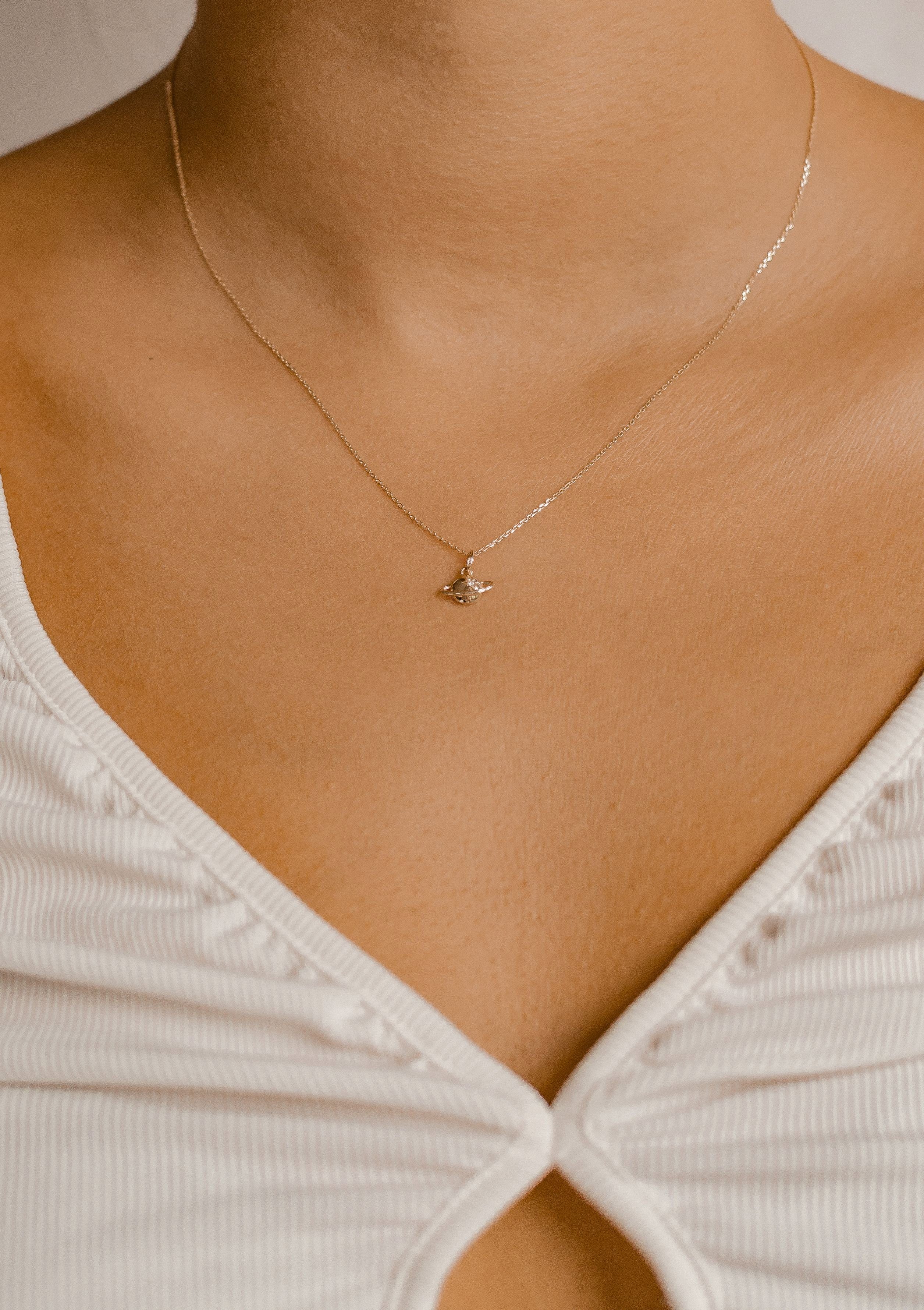 Dear Me Goldkette Damen 375 Gold Planet Anhänger hängend, 9K Massivgold Hal günstig online kaufen