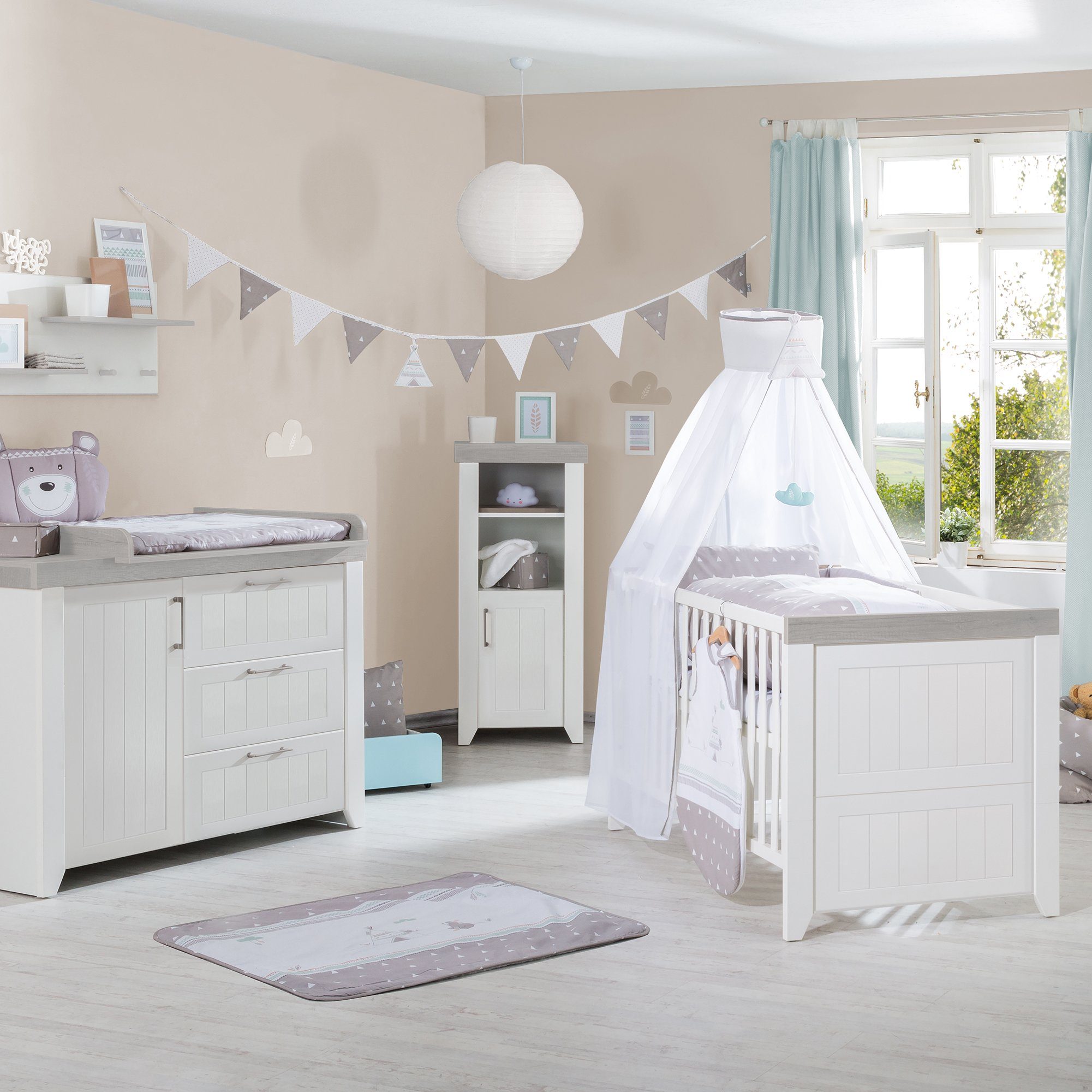roba® Babyzimmer-Komplettset Wilma, Gitterbett, Wickelkommode & Kleiderschrank