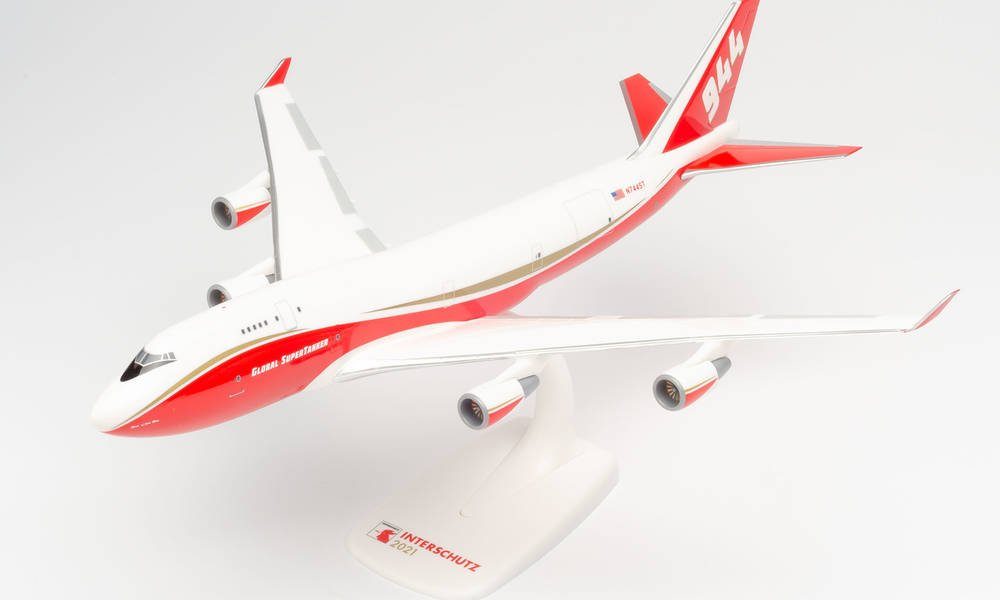 Herpa Modellflugzeug Herpa Wings Snap-Fit 612609 B747-400 Supertanker 1