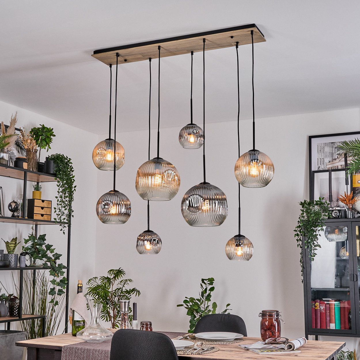 hofstein Hängeleuchte Hängelampe Metall/Holz/Riffelglas, Schwarz/Natur/Rauch/Bernstein/Klar, ohne Leuchtmittel, Hängeleuchte im modernen Retro/Vintage-Design (15;20;25 cm), 8 x E27