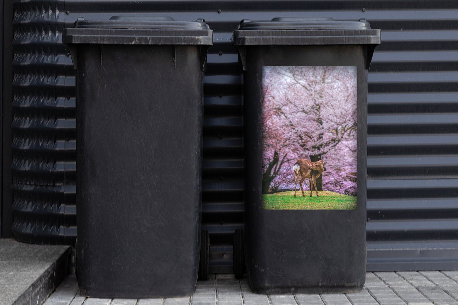 Abfalbehälter Park Wandsticker Sakura Ein Mülleimer-aufkleber, Sticker, (1 MuchoWow Container, Mülltonne, einer mit St), großen