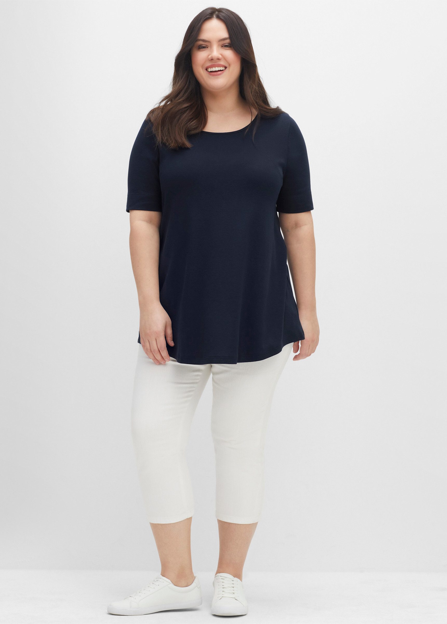 Sheego T-Shirt Longshirt . mit abgerundetem Saum günstig online kaufen