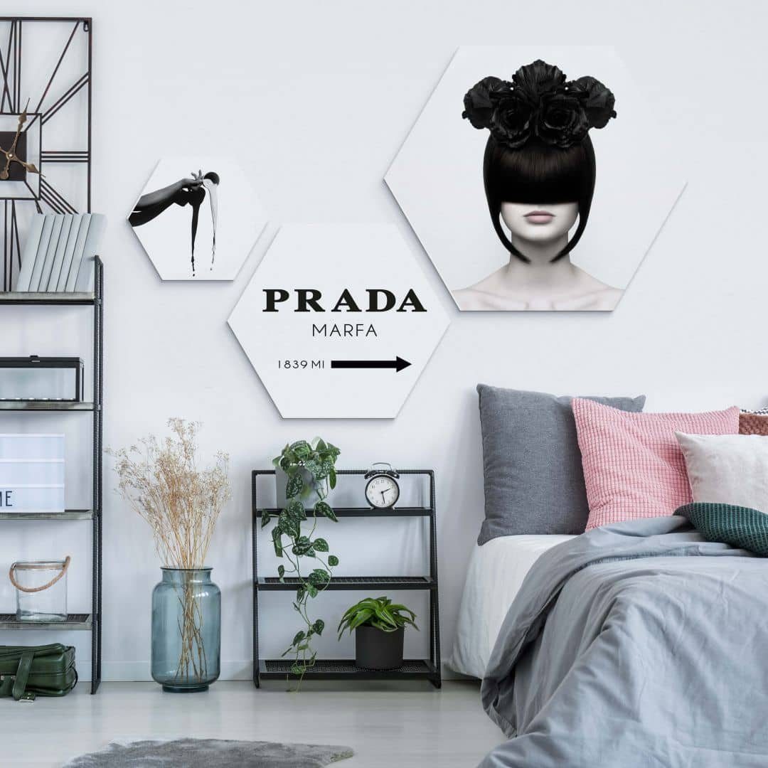 K&L Wall Art Alu-Dibond-Druck Metalloptik Poster schwarz-weiß Prada Marfa Typografie Fashion Deko, Aluminium Wandbild modern