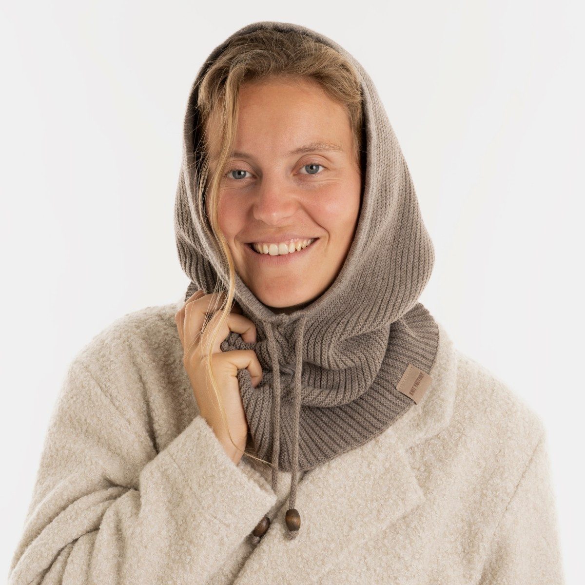 Knit Factory Strickschal Evy Kapuzenschal Marron One Size, (Set, 1-St. Spar-Set), Schal Damen Herren set loop tücher schals winter Strick Mode herbst – Bild 2 von 5