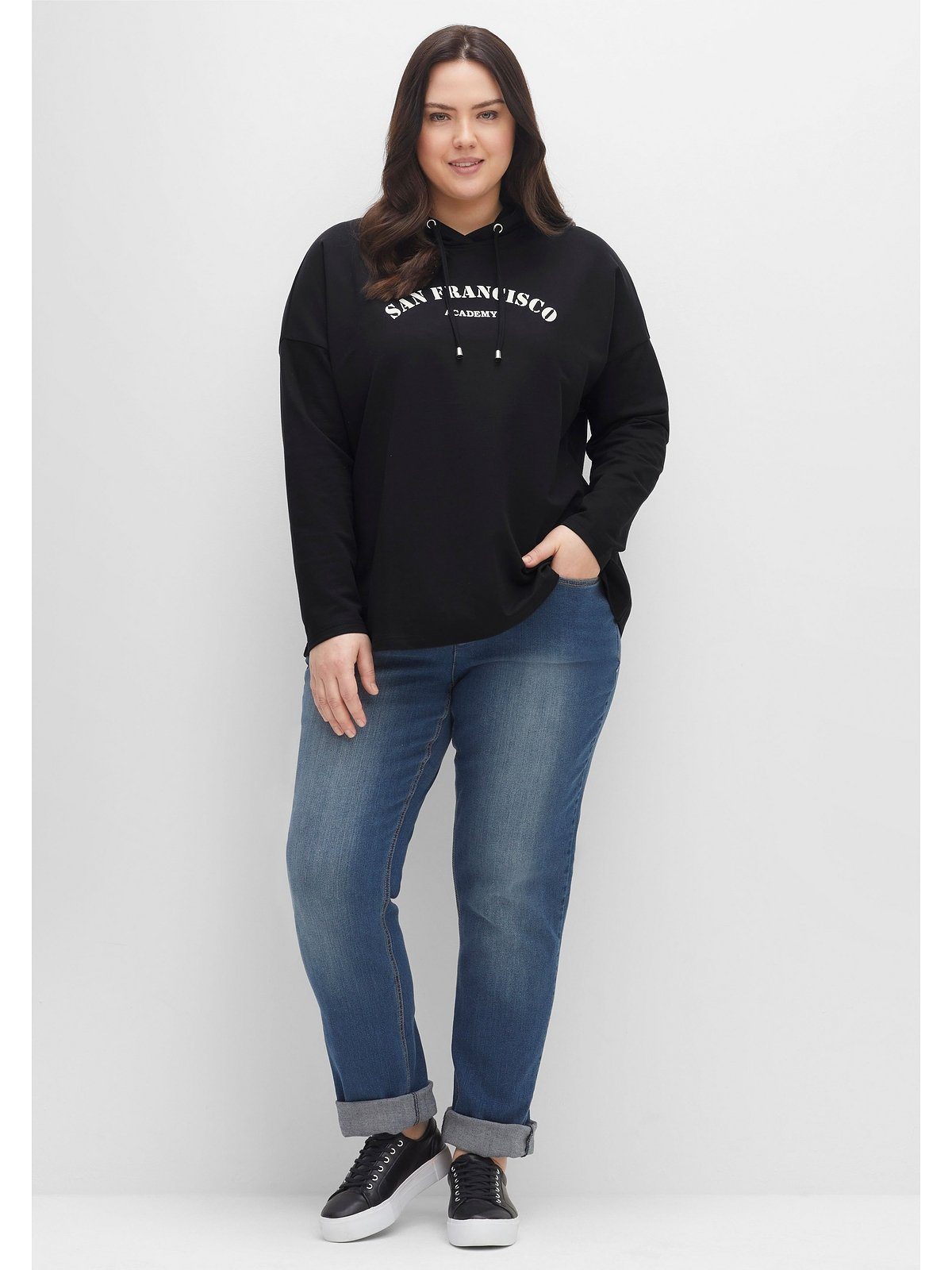 A-Linie schwarz in Frontdruck, Sheego Große Größen mit Kapuzensweatshirt
