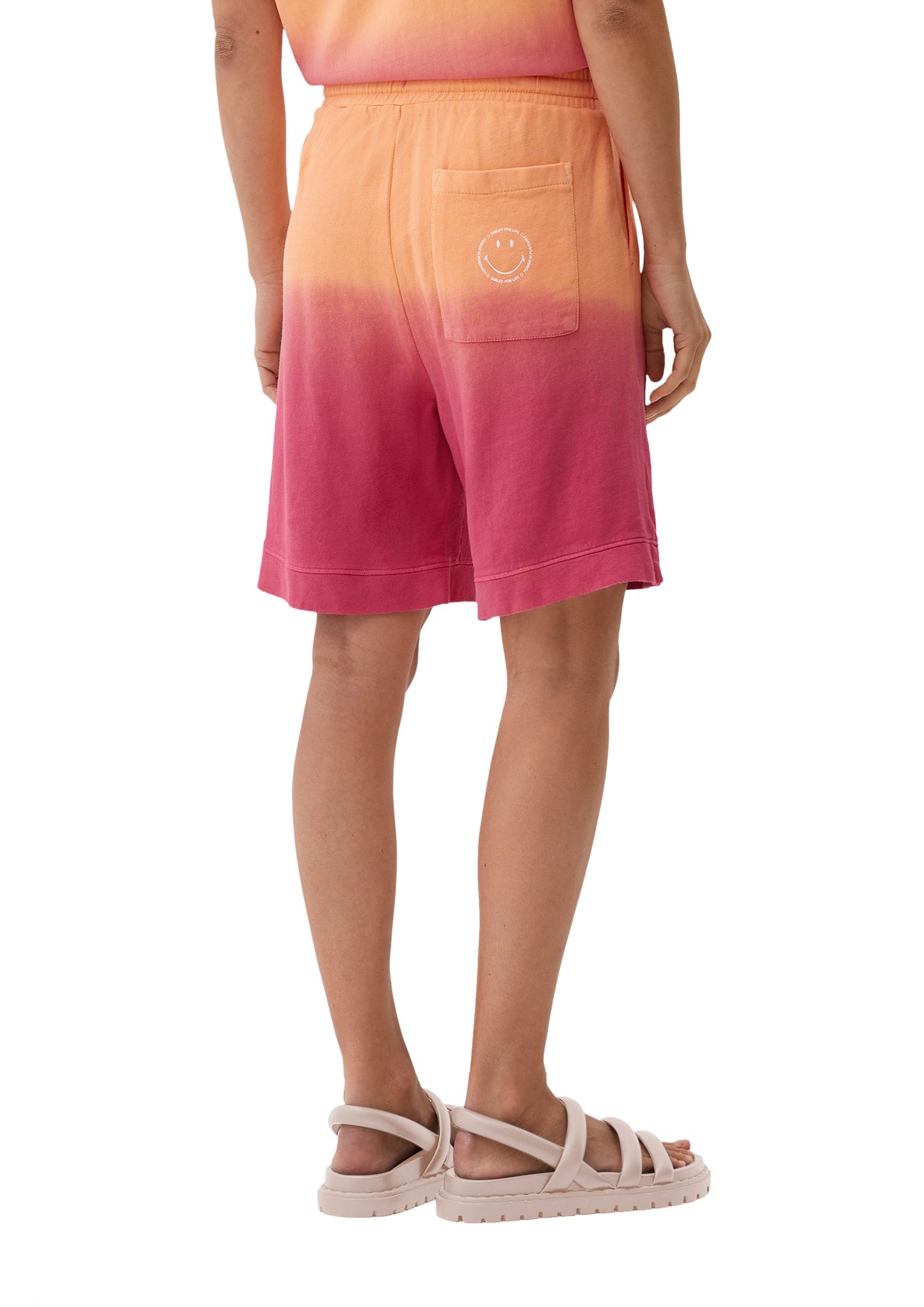 s.Oliver Shorts Relaxed: Sweatshorts Smiley®-Print mit pink