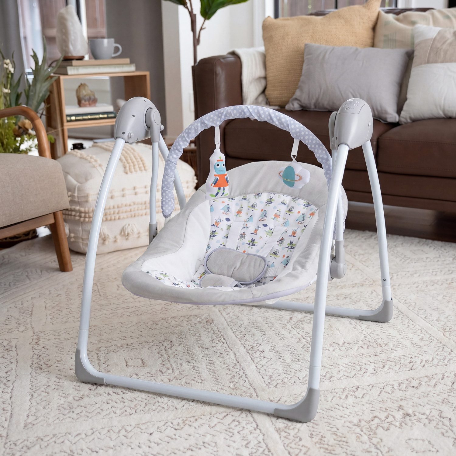 oyajia Babyschaukel Babywippe mit Spielbogen Spielzeugen, 5 Schaukelgeschwindigkeiten,3 Zeitschaltuhreinstellungen – Bild 4 von 5