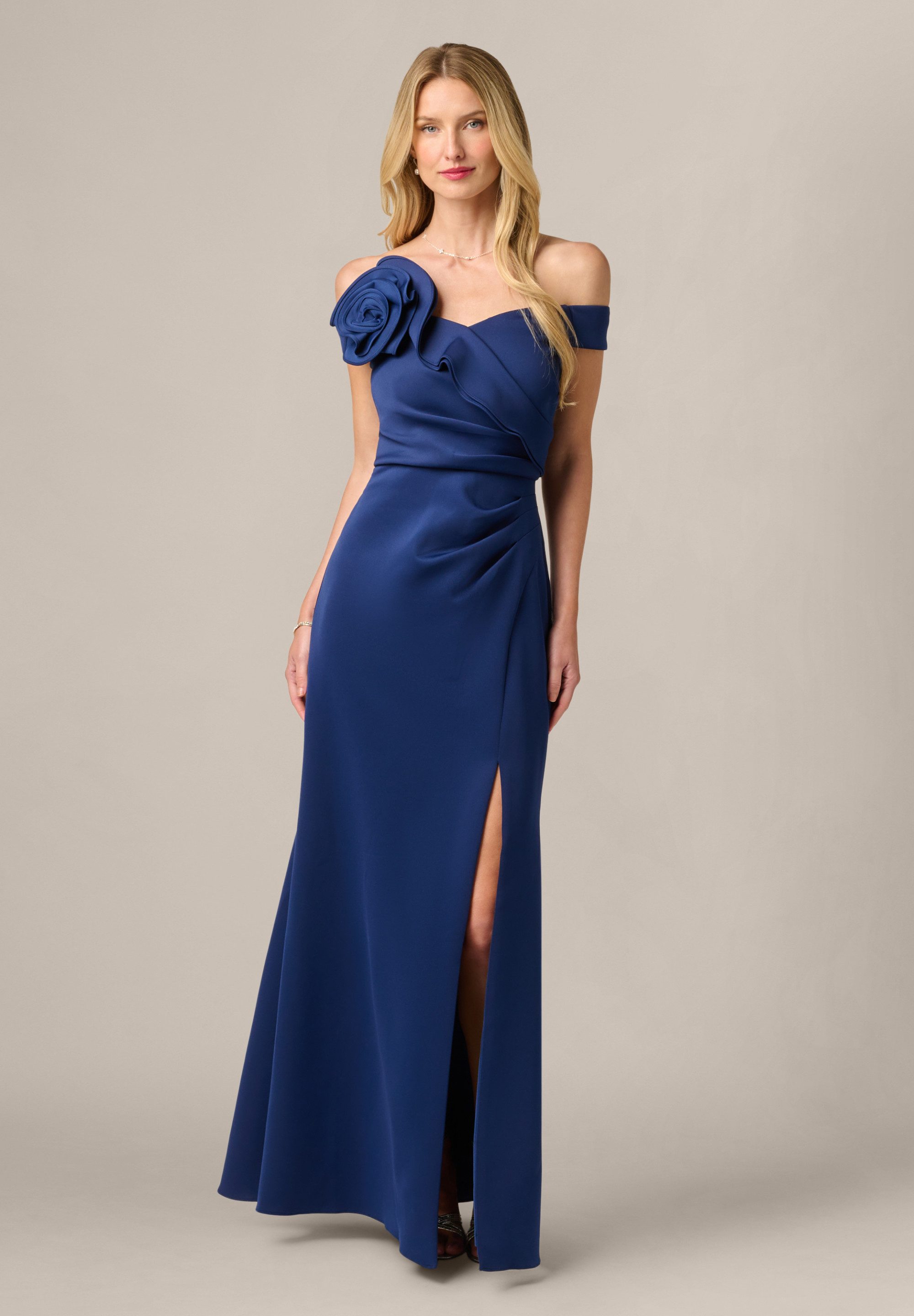 Adrianna Papell Abendkleid Off Shoulder Scuba Gown Elastisches, elegantes und figurbetontes Meerjungfrauen-Kleid