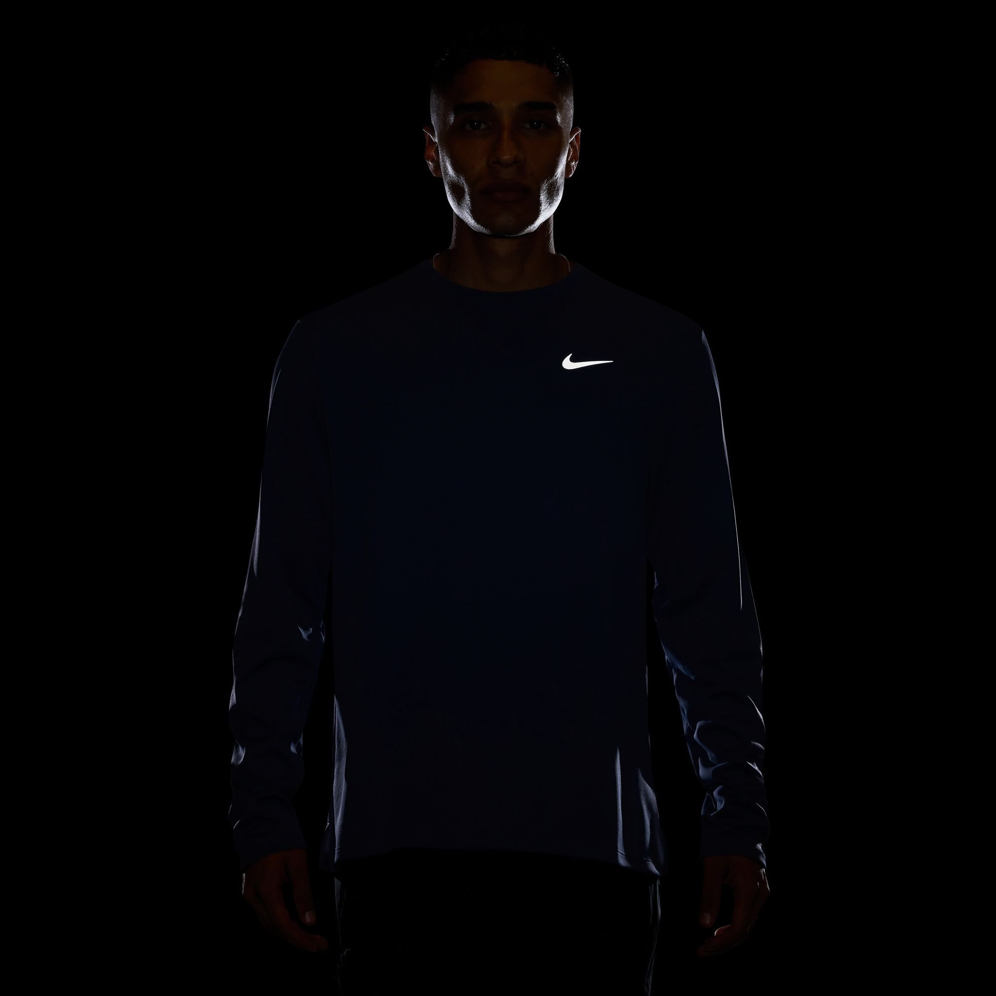 Nike Laufshirt M NK DF UV MILER TOP LS Langarm, für Training und Laufeinheiten, atmungsaktiv