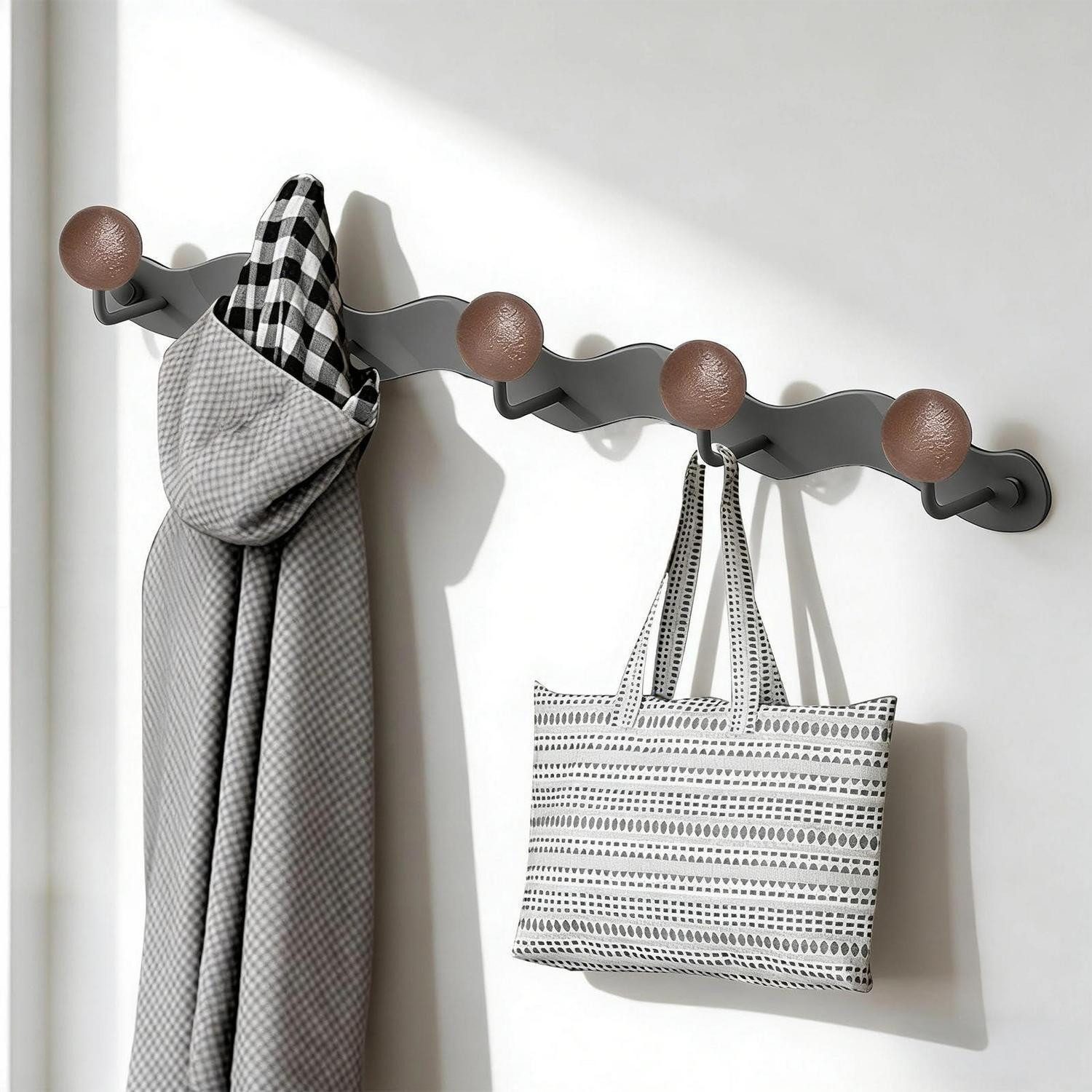 LuxusKollektion Hakenleiste Garderobe Hakenleiste 38cm Grau mit Holzhaken, (1 St)