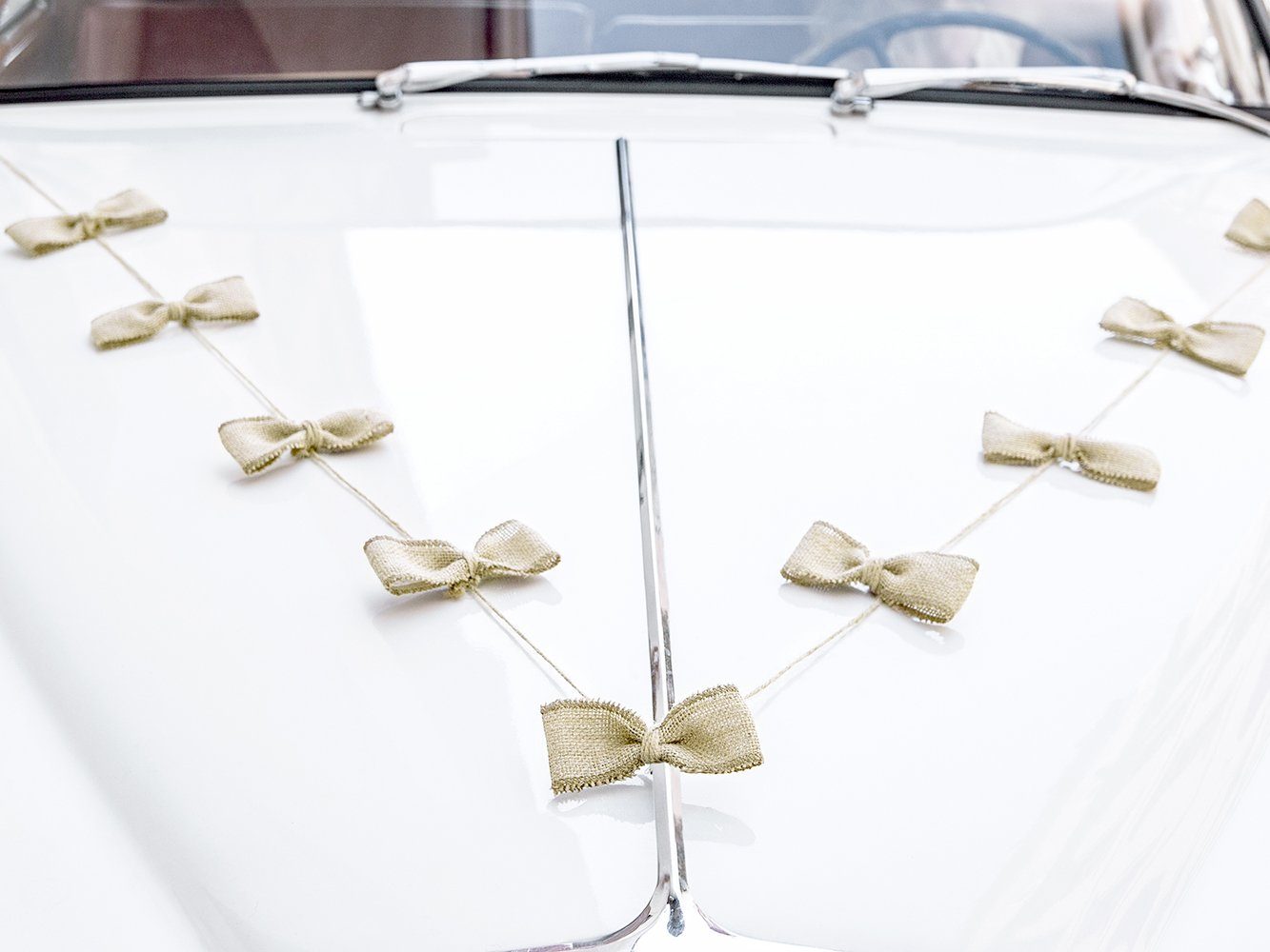 partydeco Dekohänger, Autoschleifen Hochzeit Jute mit Saugnapf natur braun 12-tlg. Set