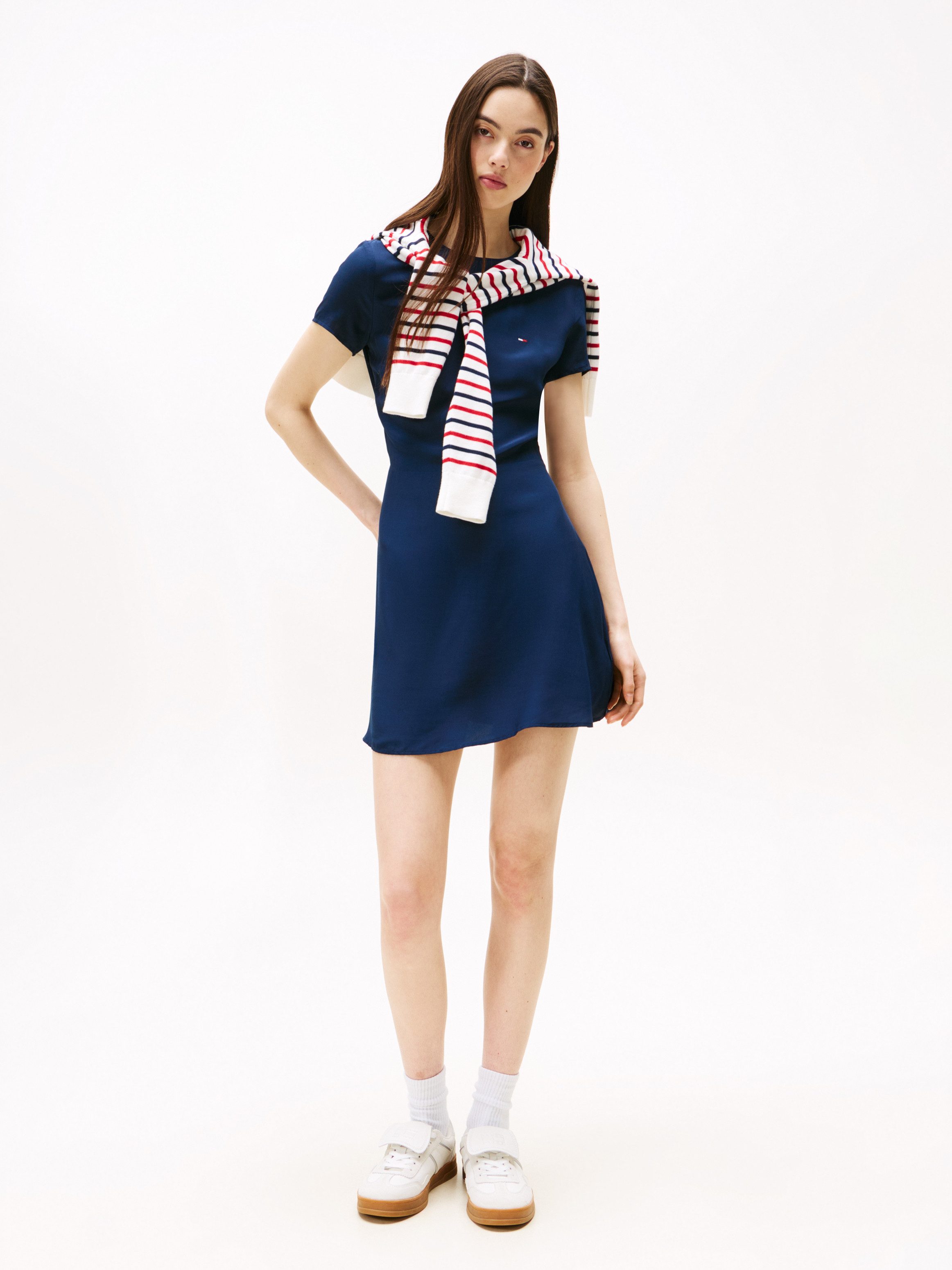 Tommy Jeans Minikleid TJW F&F SS MINI DRESS EXT Viskose, Rundhals, Kurzarm günstig online kaufen