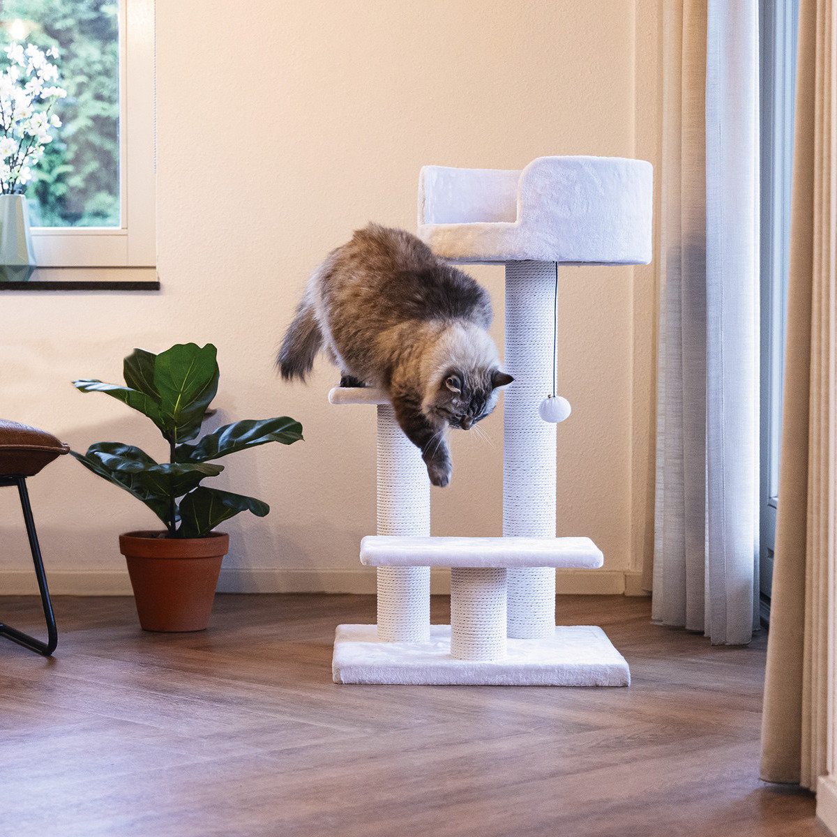 Beeztees Kratzbaum Kratzbaum Serpa Figo weiß