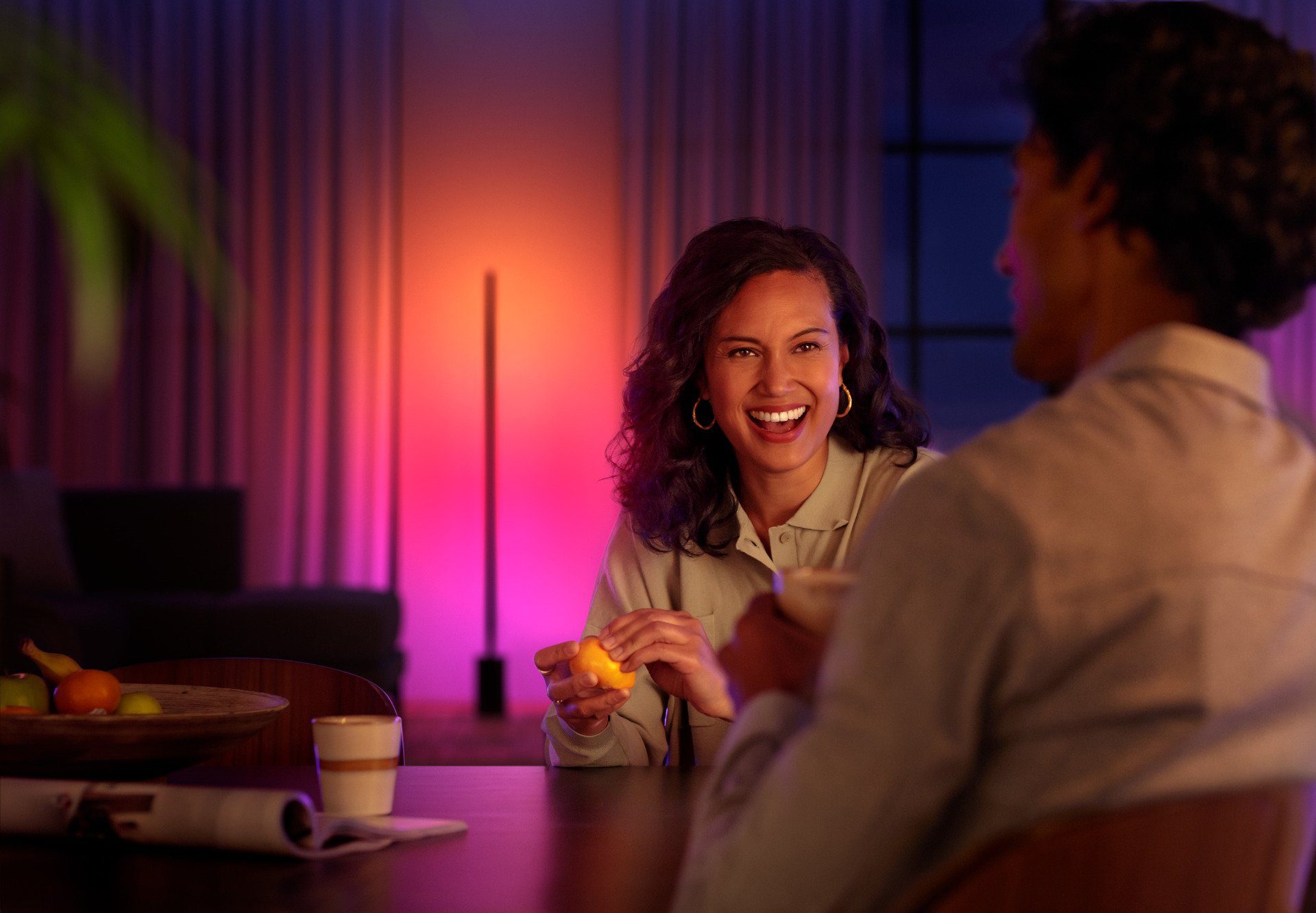 Philips Hue LED Stehlampe Gradient LED fest Doppelpack Bluetooth, Signe, Farbwechsler, integriert