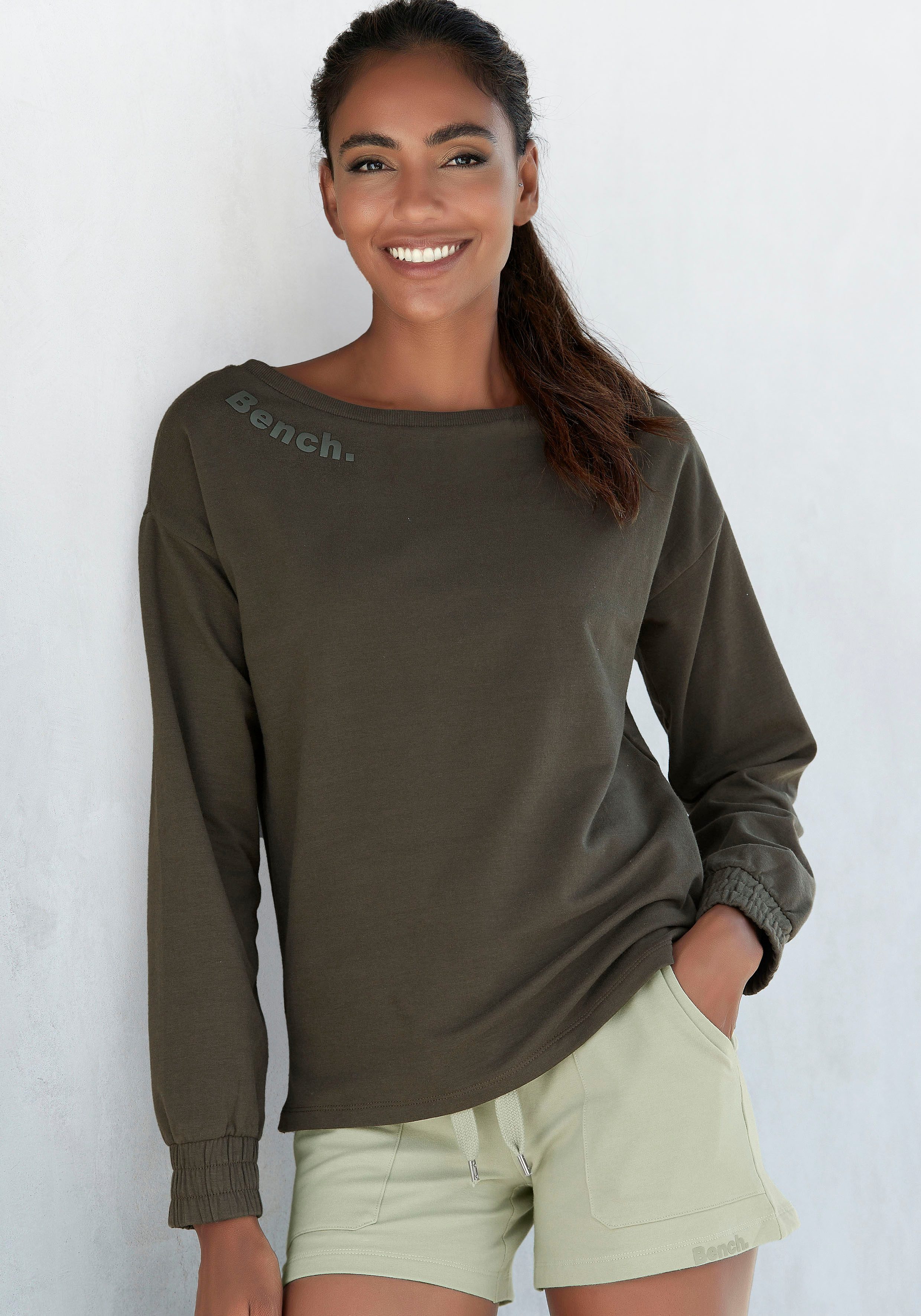 Bench. Loungewear Sweatshirt mit gerafften Ärmelbündchen, Loungeanzug