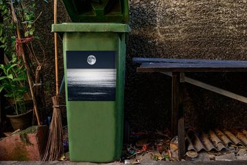 MuchoWow Wandsticker Meer - Mond - Wasser (1 St), Mülleimer-aufkleber, Mülltonne, Sticker, Container, Abfalbehälter