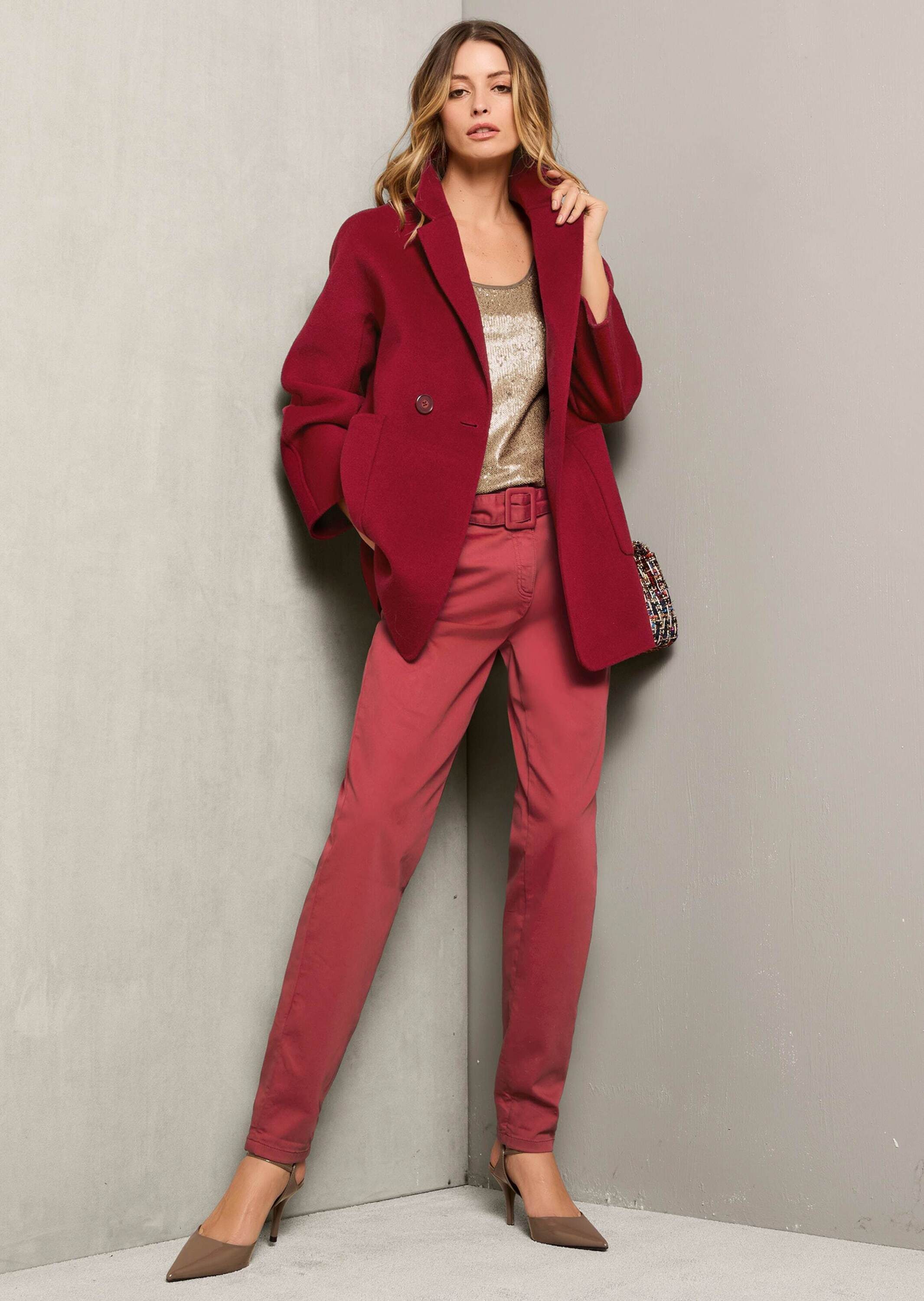 MADELEINE Kurzmantel Eleganter Wollmantel mit Reverskragen Modischer Zweireiher mit aufgesetzten Taschen, Ziernähten und Langarm
