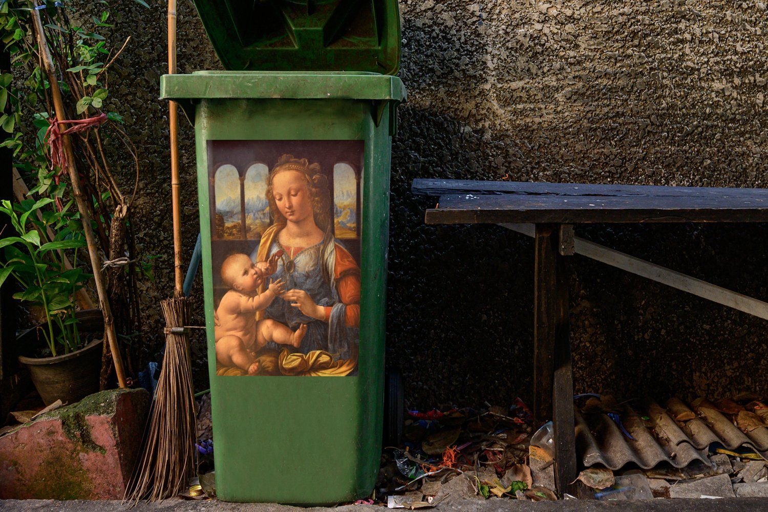Wandsticker Leonardo Vinci Madonna Abfalbehälter Mülltonne, da (1 mit Mülleimer-aufkleber, Sticker, Container, Nelke MuchoWow der - St),
