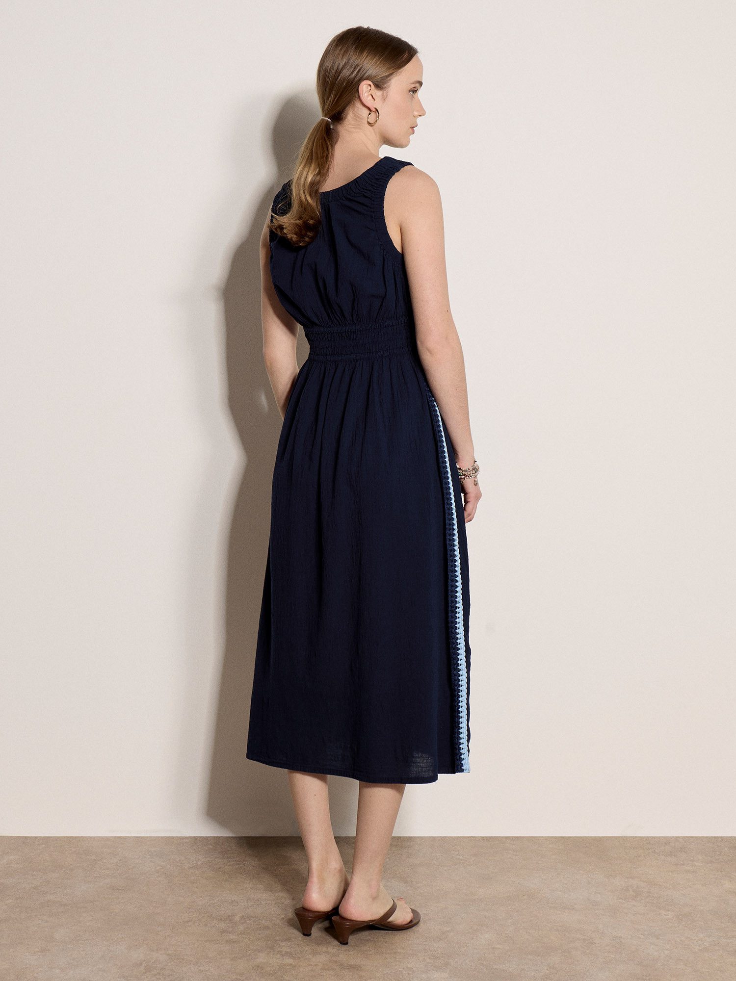 Apricot Midikleid Midi-Kleid mit Häkelspitze und Smokarbeit Smokarbeit