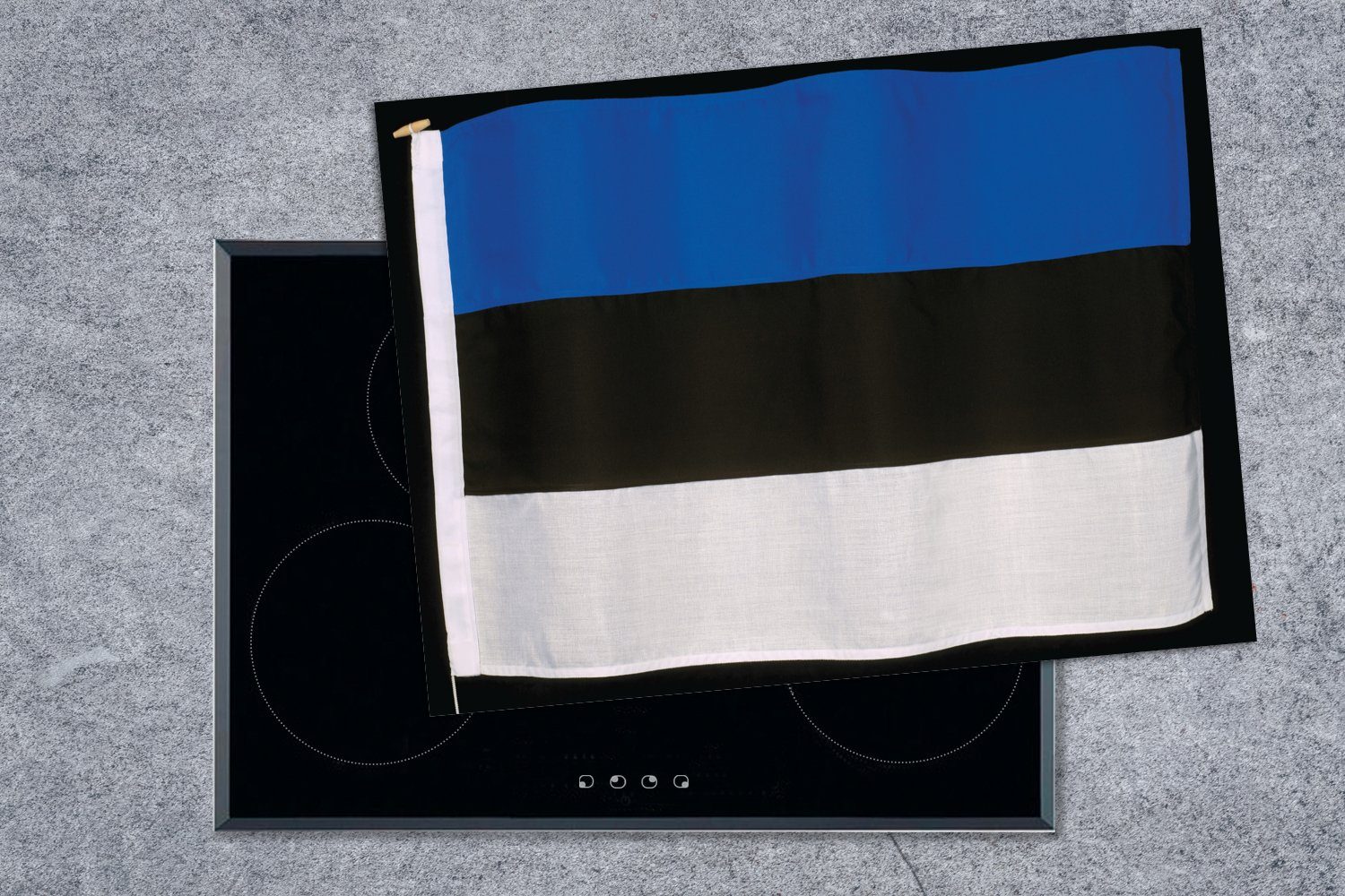 MuchoWow Estland Flagge Mobile von 70x52 Arbeitsfläche Vinyl, nutzbar, Die (1 cm, Hintergrund, schwarzem tlg), Ceranfeldabdeckung Herdblende-/Abdeckplatte auf